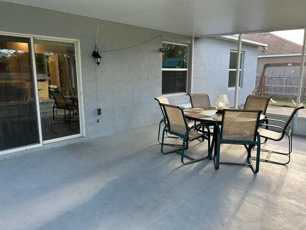 PORT ST LUCIE SECTION 7 - Residential Lease