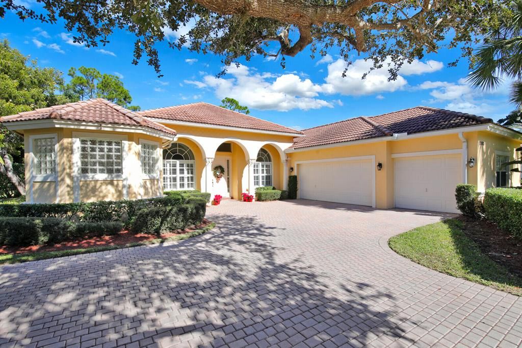 Photo of 1093 SW Blue Stem Way, Stuart, FL 34997 (MLS # R10763843)