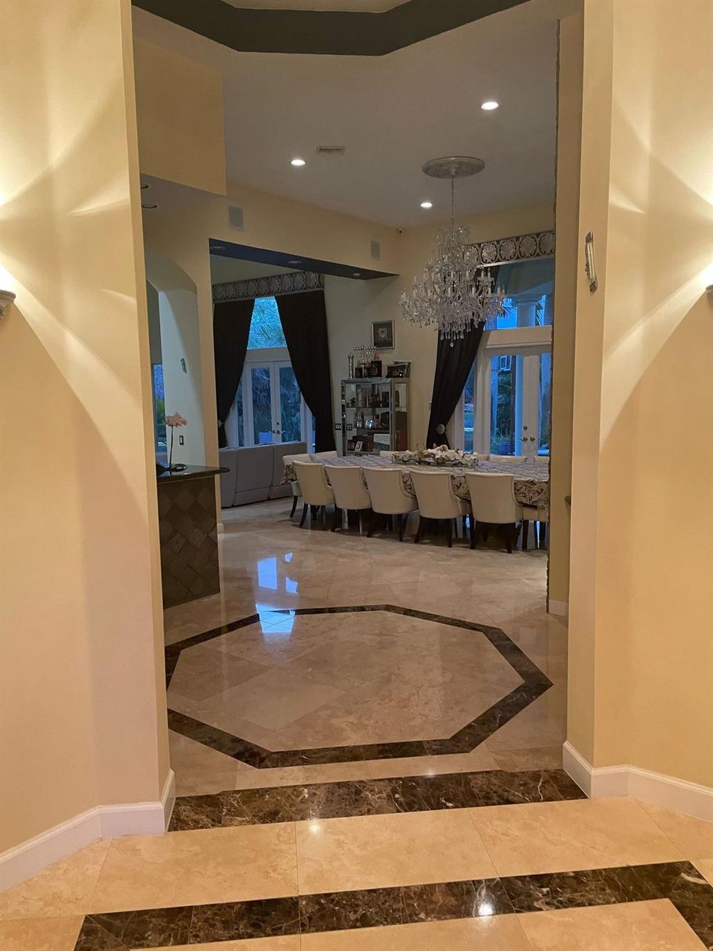 Photo of 5532 Estate Oak Circle, Hollywood, FL 33312 (MLS # B26029043)