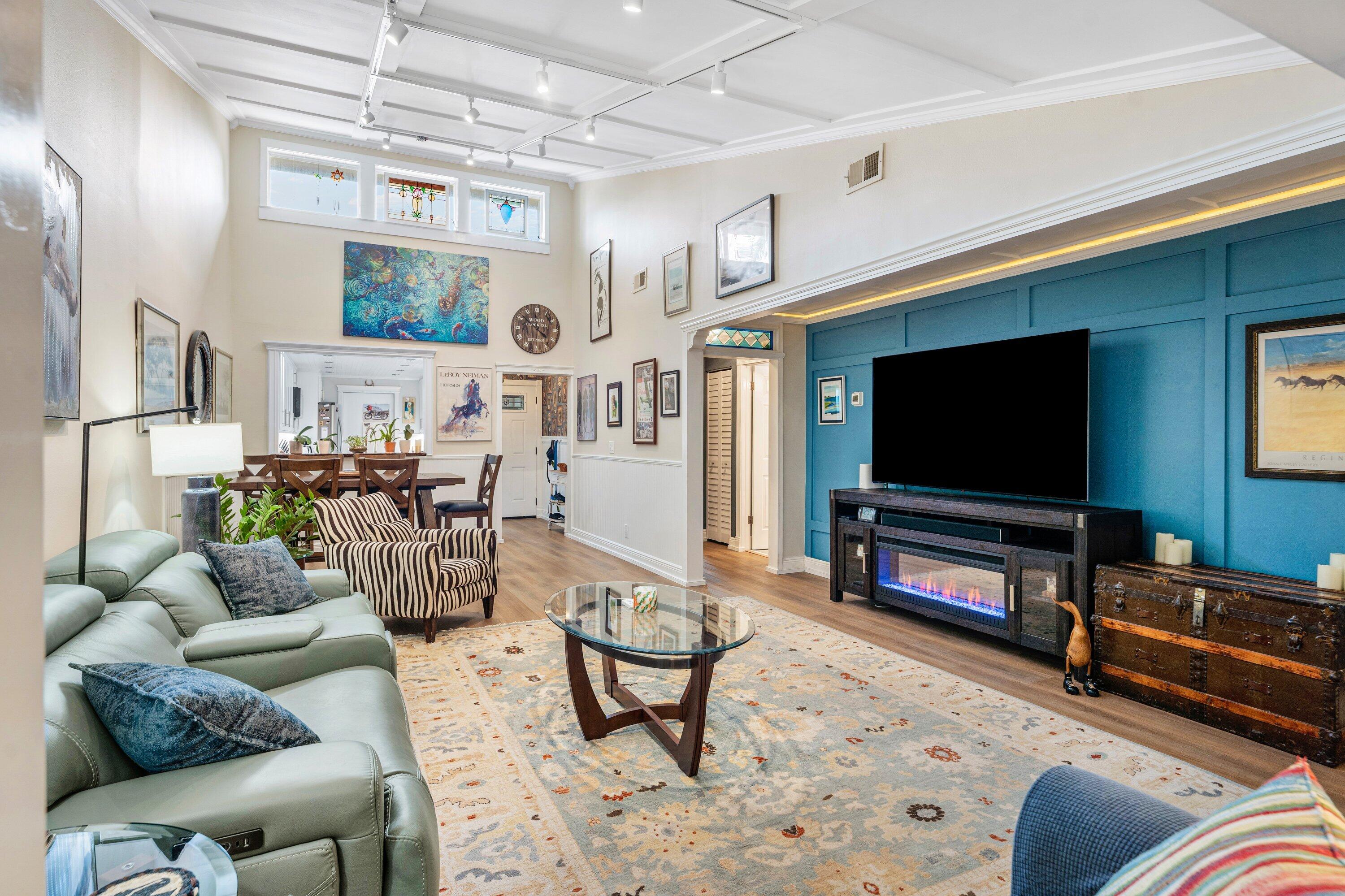 SOUTH SHORE 1 OF WELLINGTON - Residential