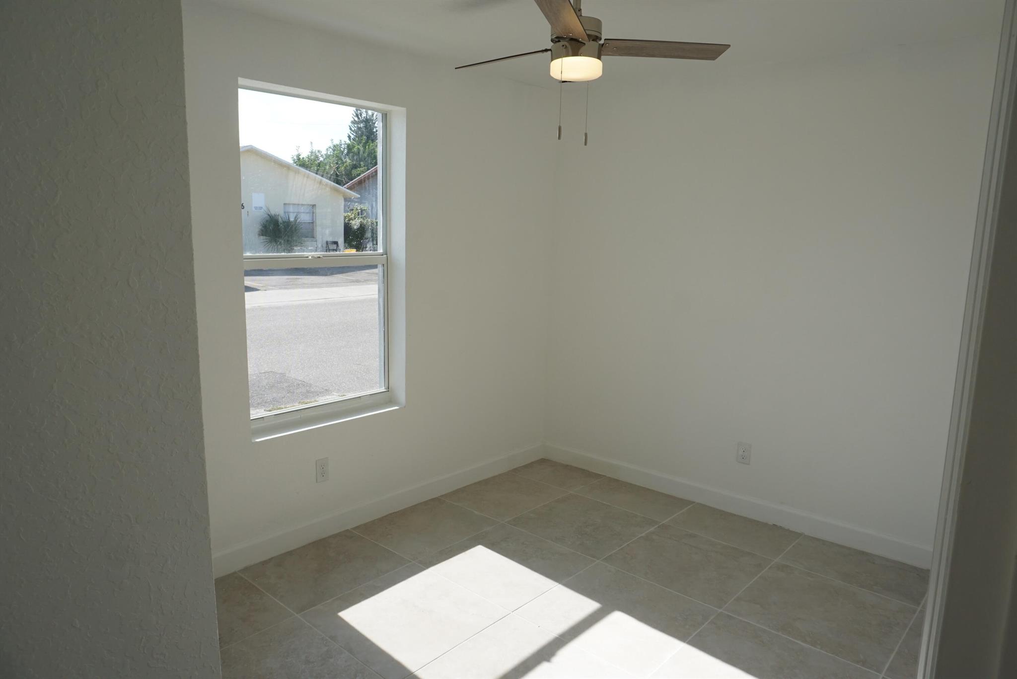 SILVER BEACH ACRES - Residential Lease