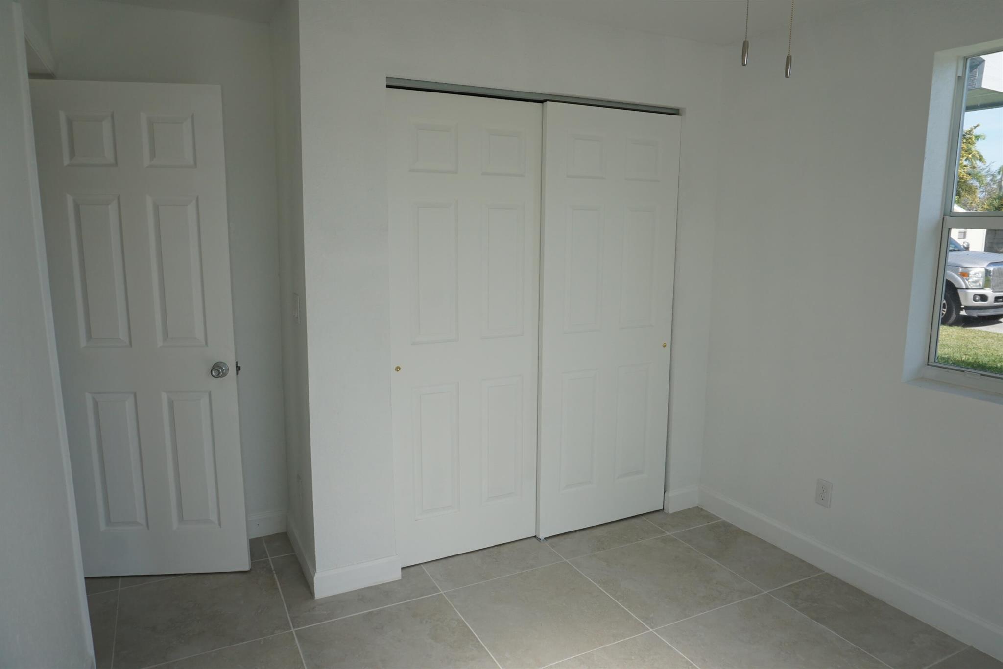 SILVER BEACH ACRES - Residential Lease