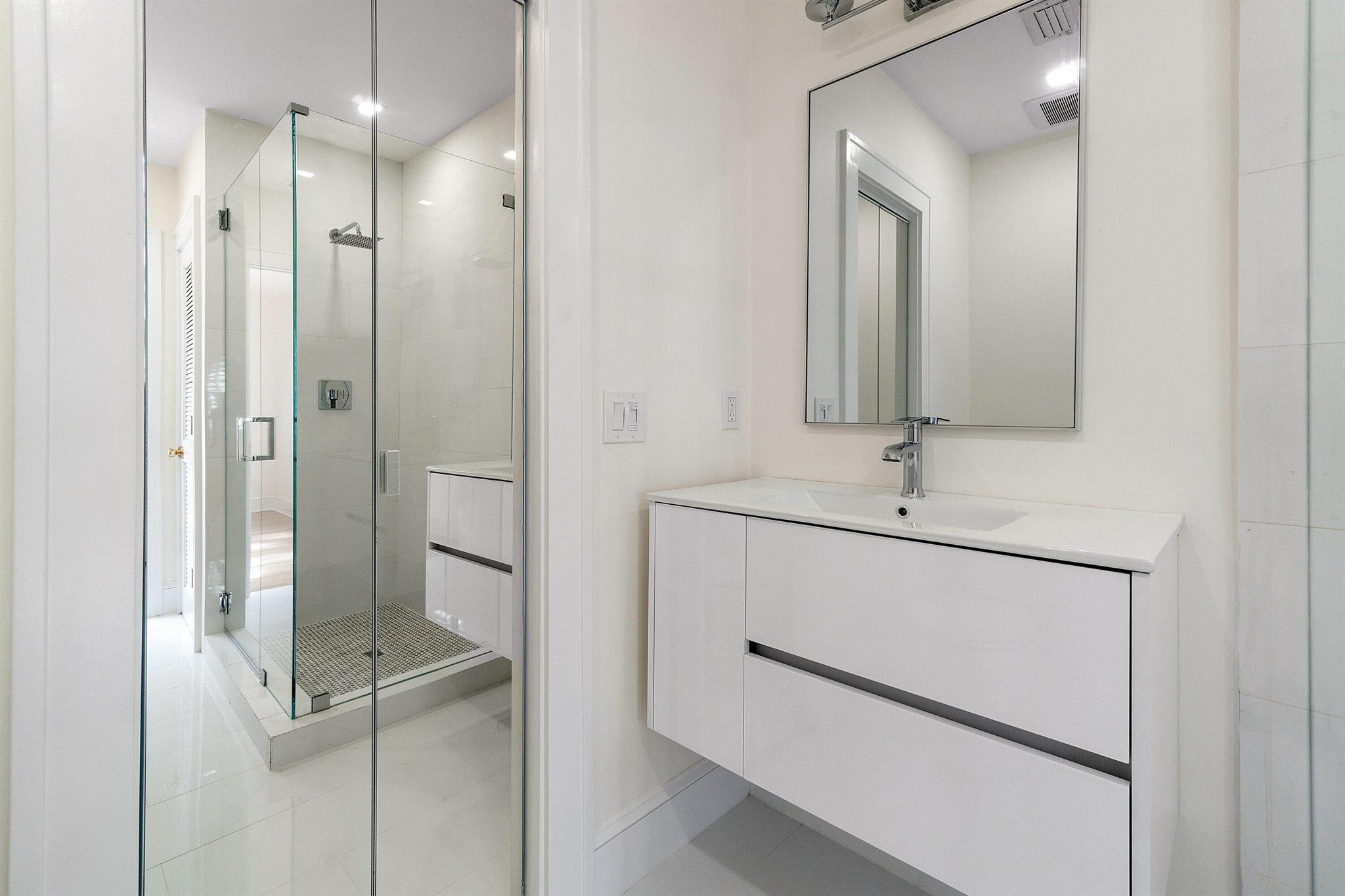 GRUBER CARLBERG - Residential Lease