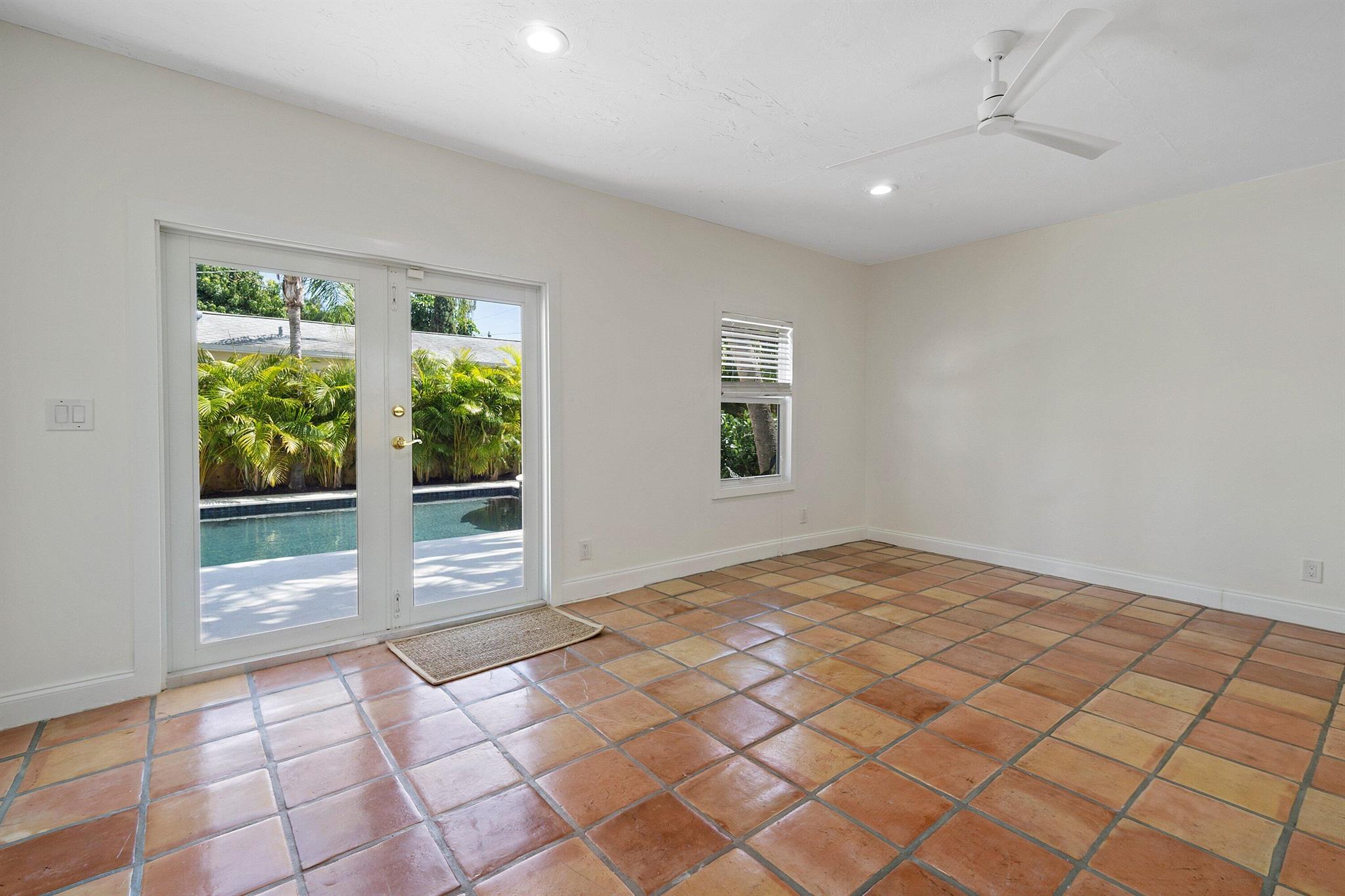 GRUBER CARLBERG - Residential Lease