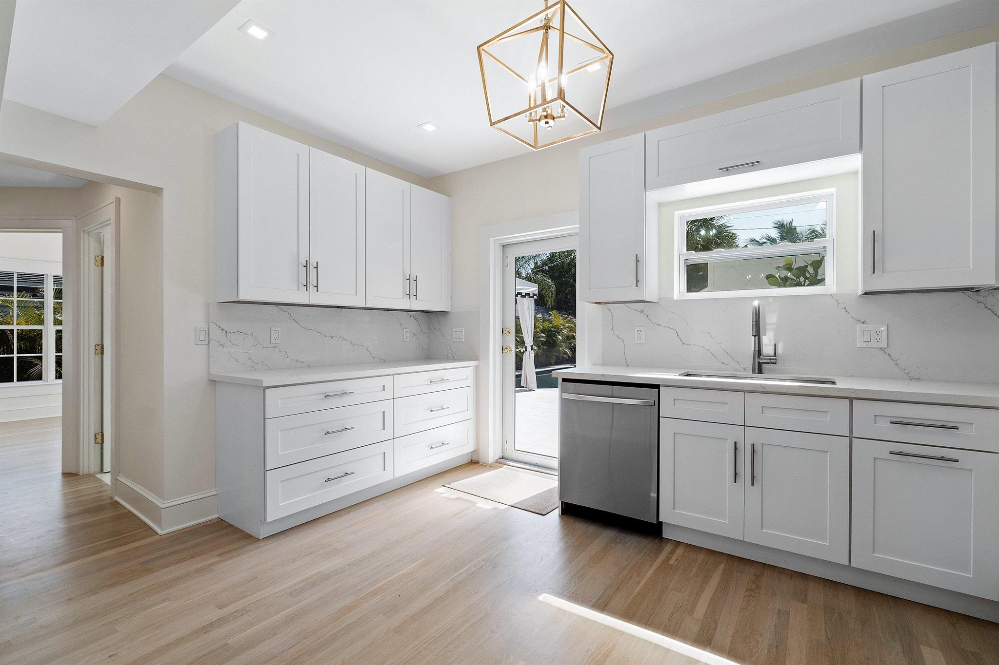 GRUBER CARLBERG - Residential Lease