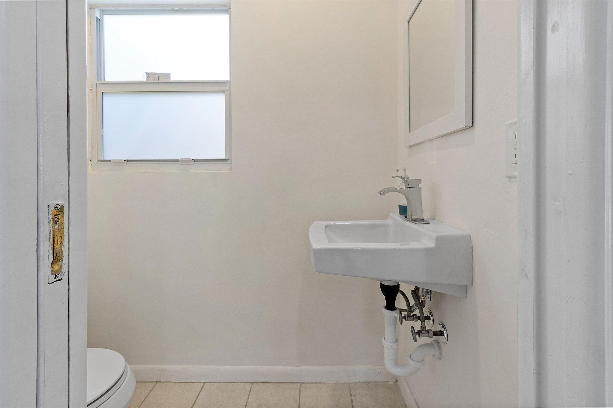 GRUBER CARLBERG - Residential Lease