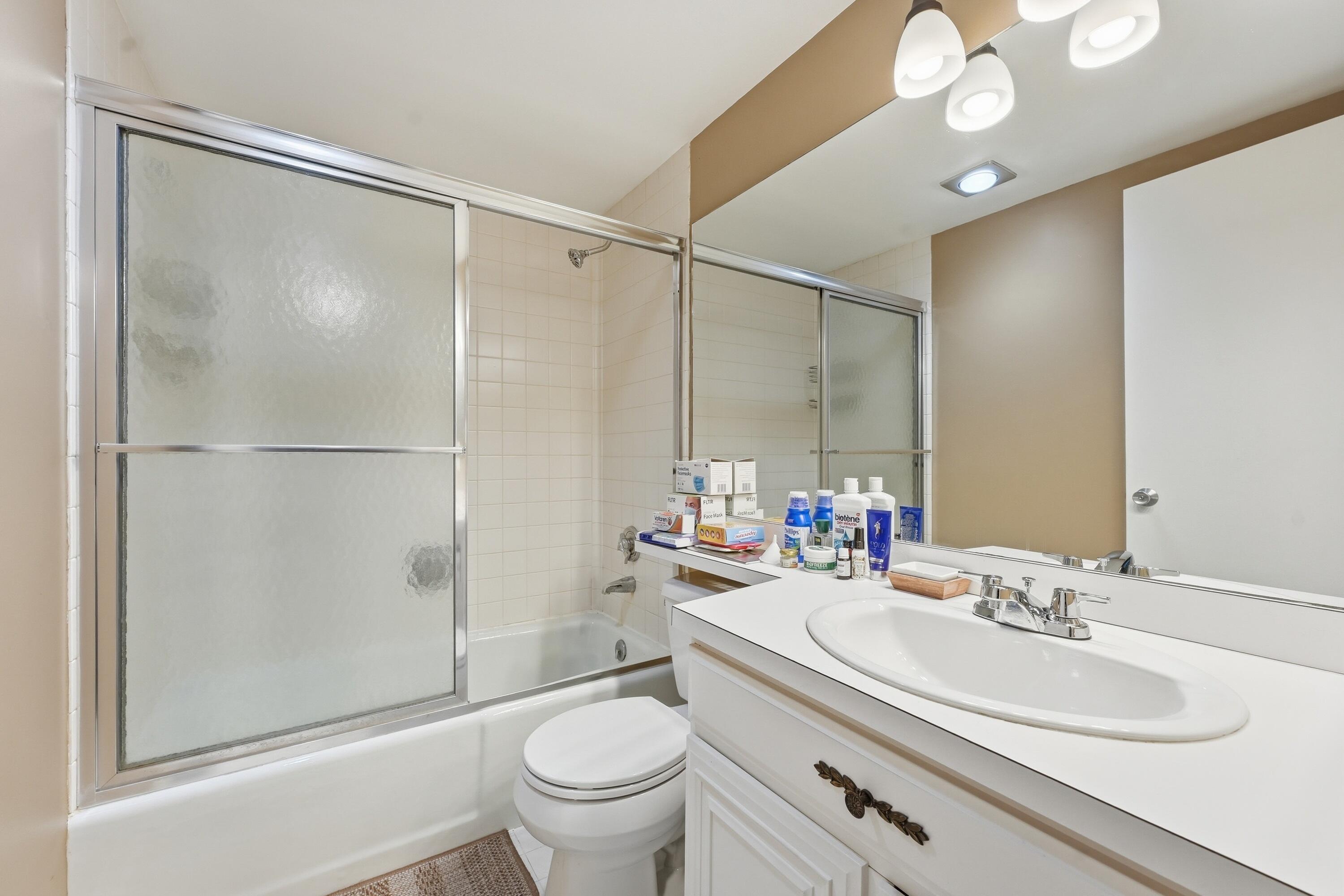 LANDS OF THE PRESIDENT CONDO 8 - Residential