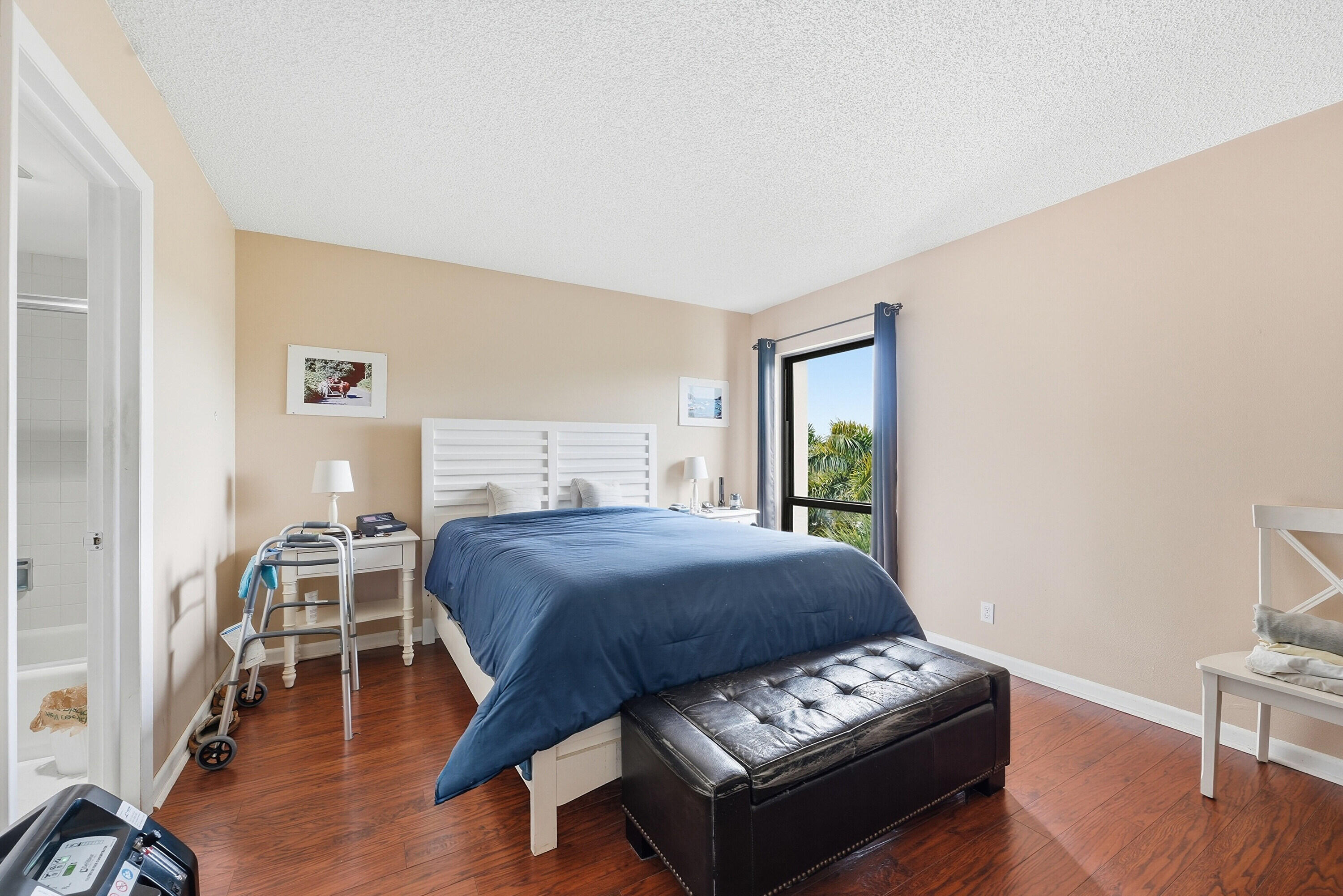 LANDS OF THE PRESIDENT CONDO 8 - Residential