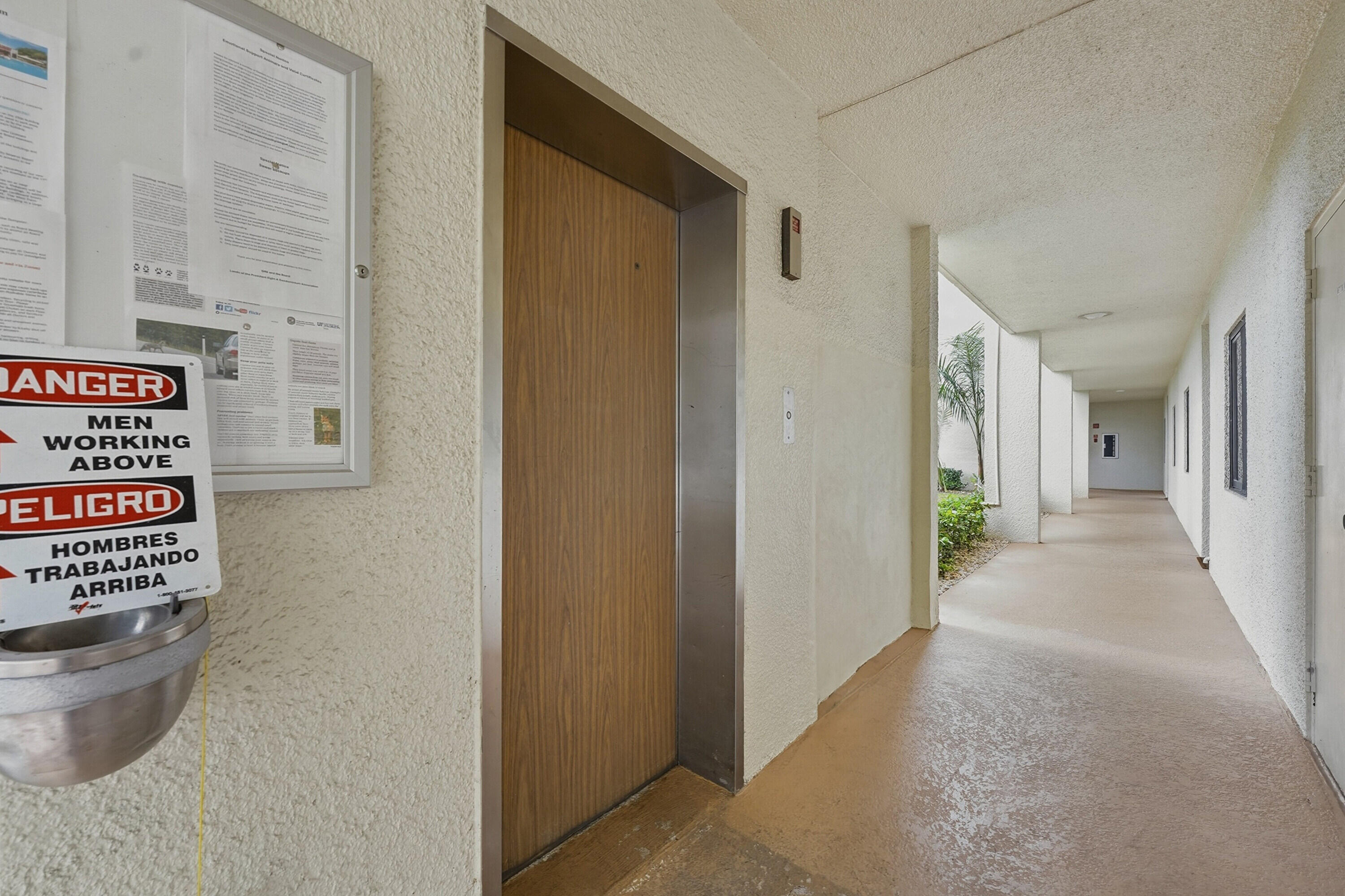 LANDS OF THE PRESIDENT CONDO 8 - Residential