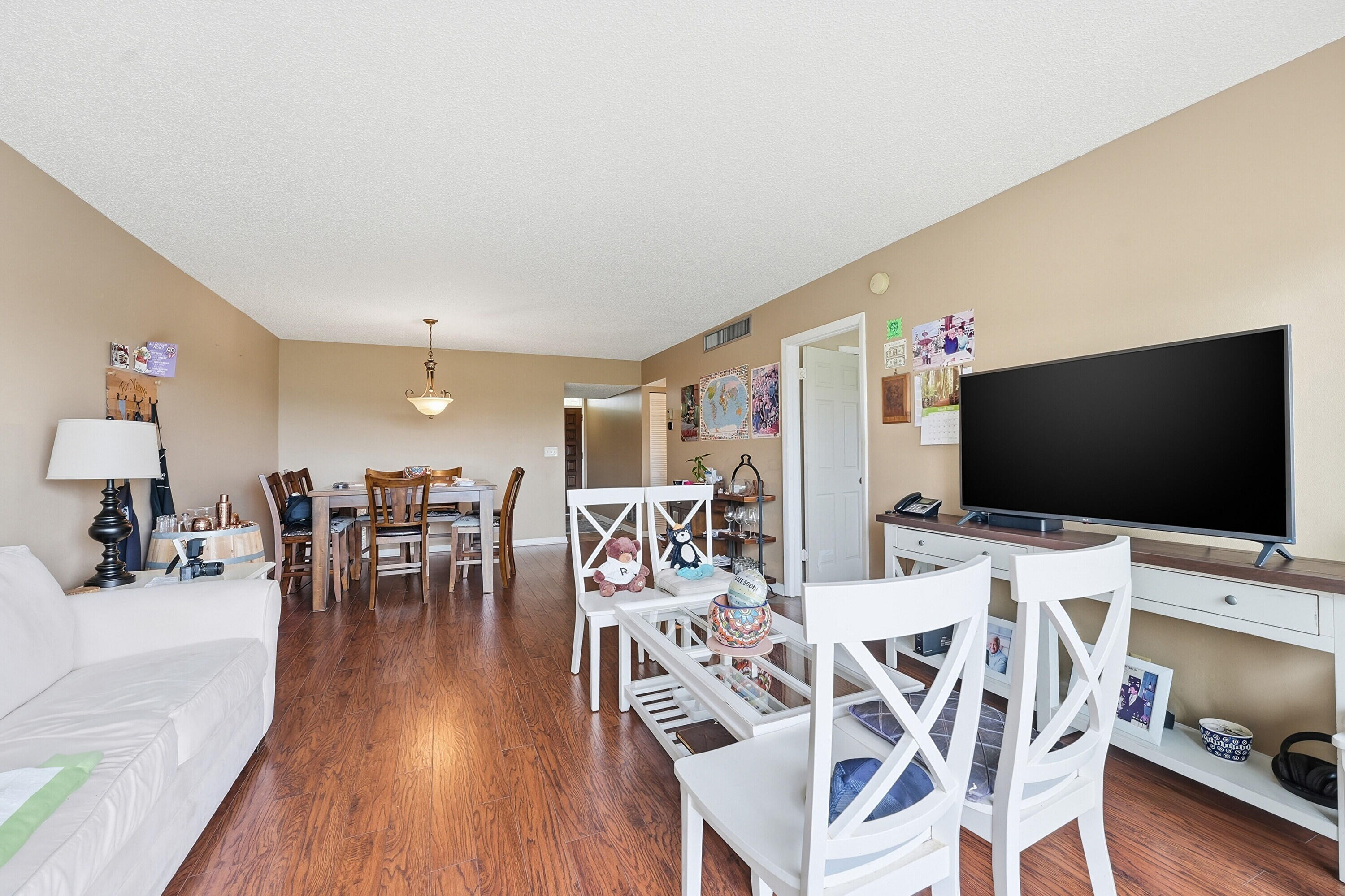 LANDS OF THE PRESIDENT CONDO 8 - Residential