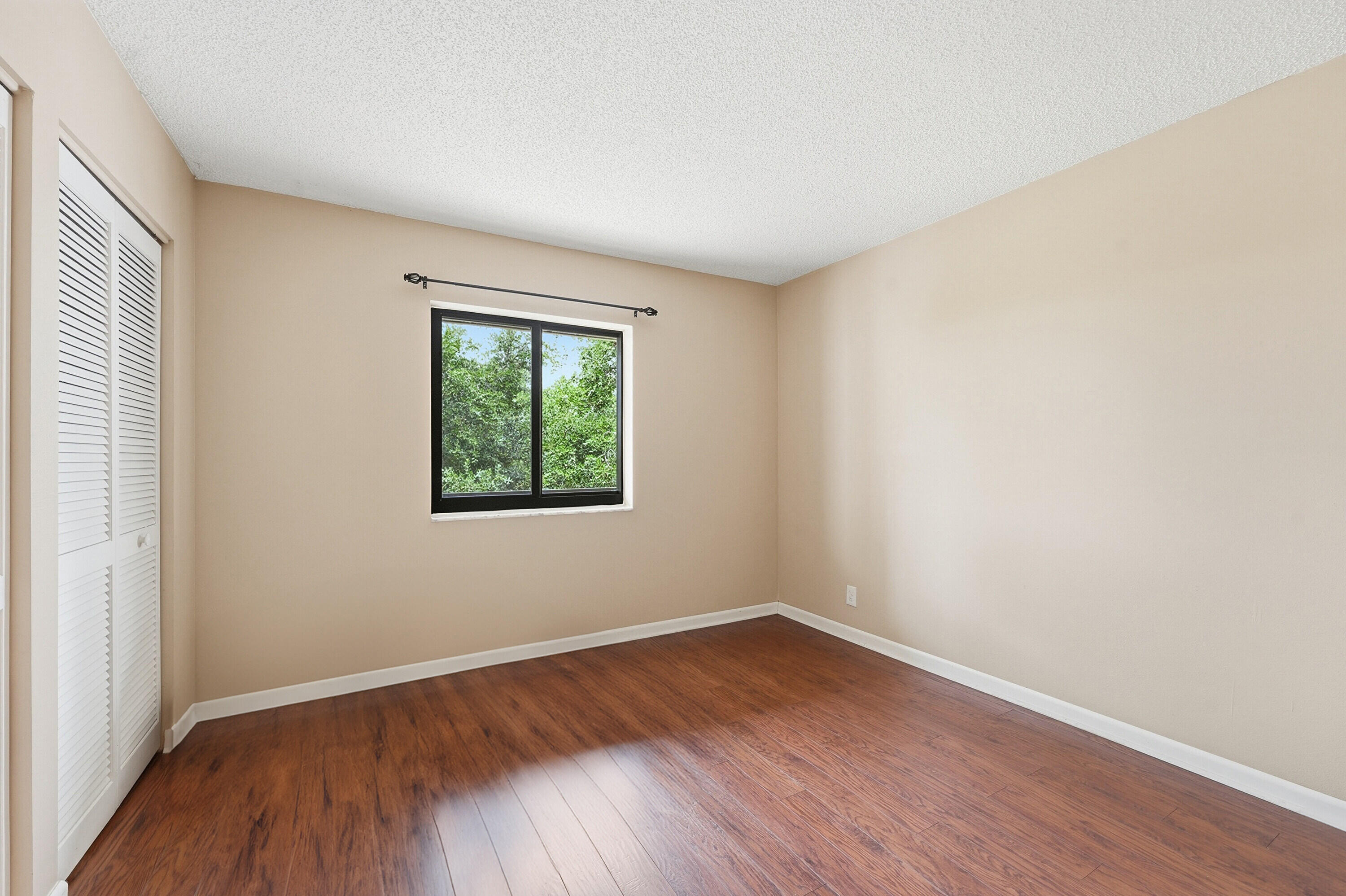 LANDS OF THE PRESIDENT CONDO 8 - Residential