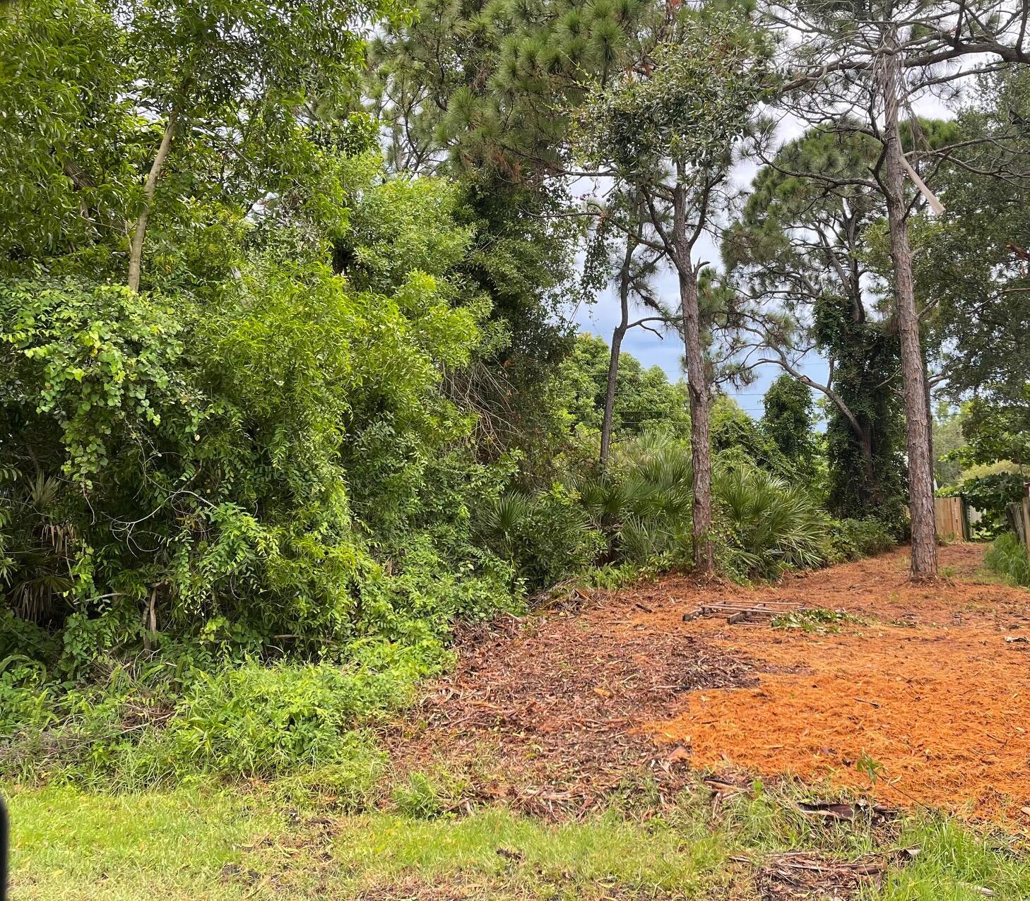 PORT ST LUCIE SECTION 40 - Land