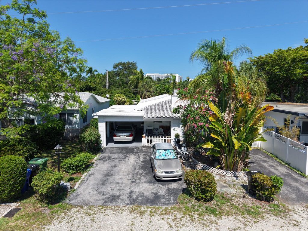 Photo of 1116 NE 17th Terrace, Fort Lauderdale, FL 33304 (MLS # F10506298)