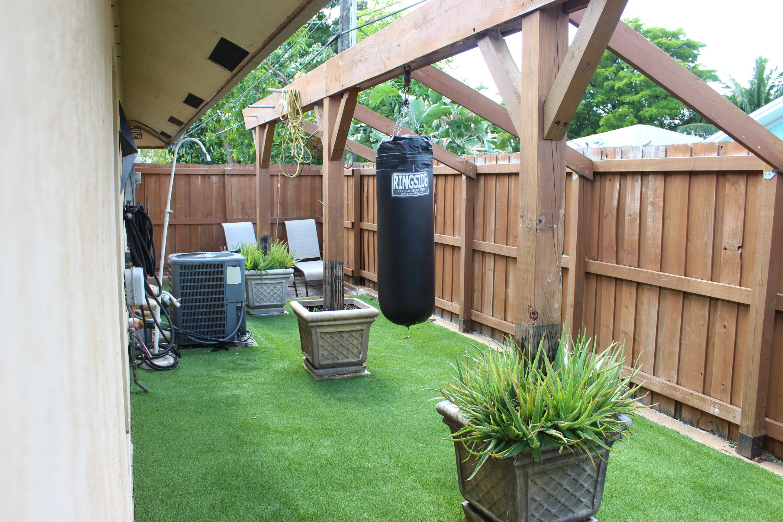 ROYAL PALM PARK - Residential