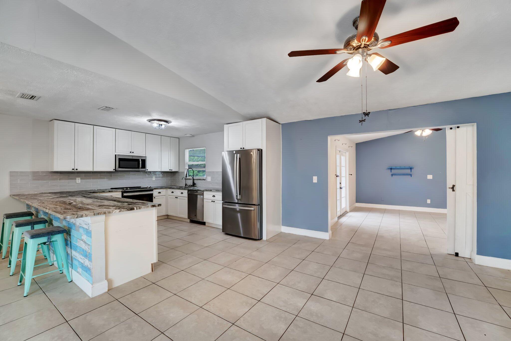 PORT ST LUCIE SECTION 10 - Residential Lease