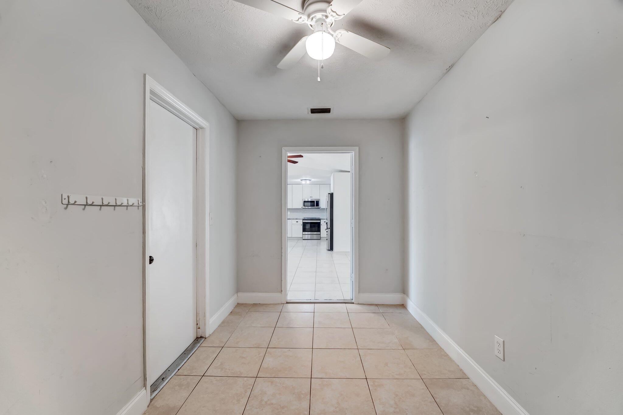 PORT ST LUCIE SECTION 10 - Residential Lease