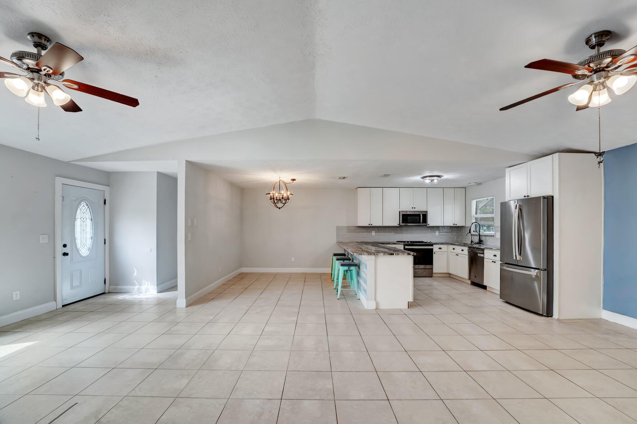 PORT ST LUCIE SECTION 10 - Residential Lease