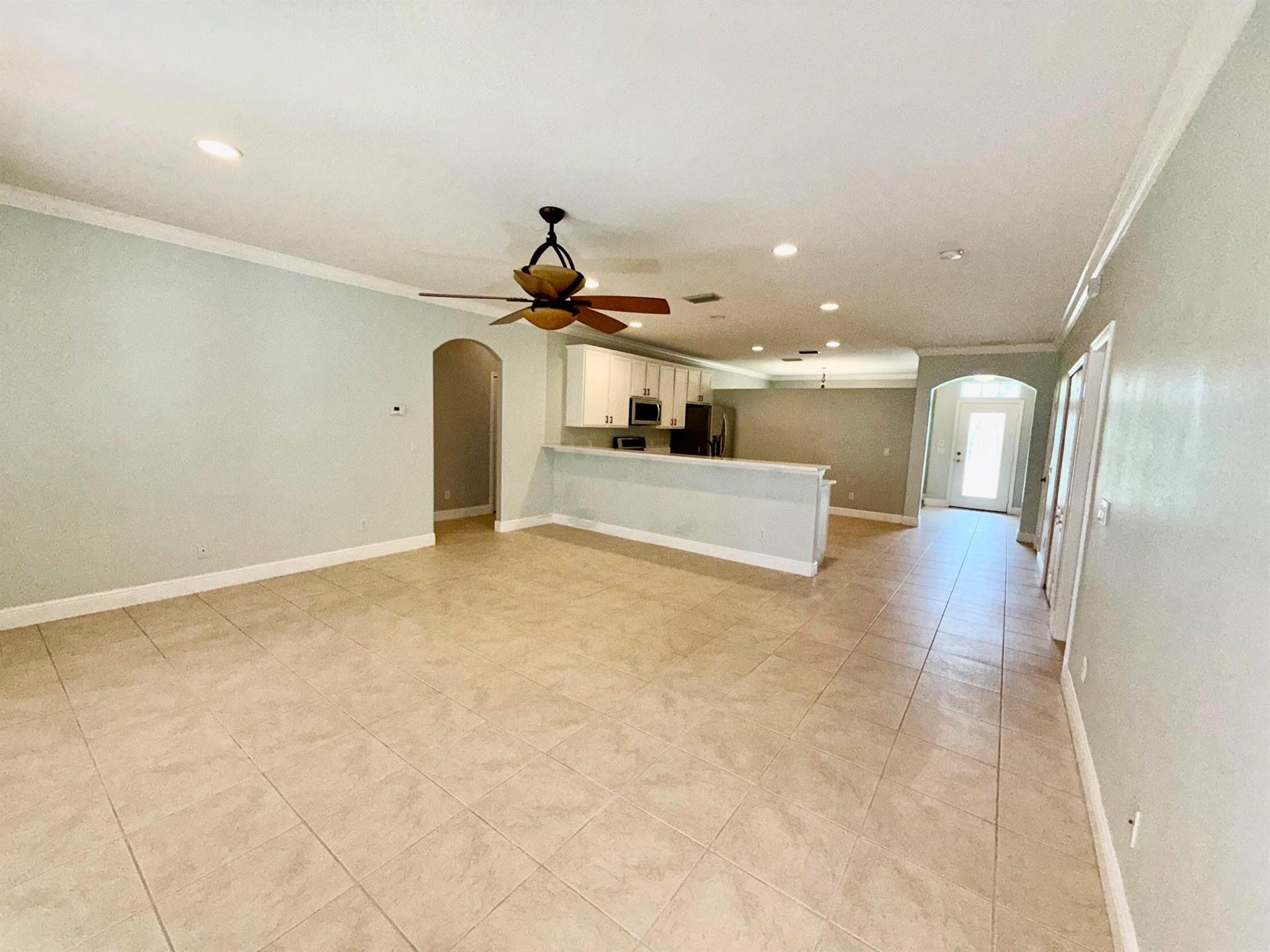 ''''''OAKS OF VERO PD PHA - Residential Lease