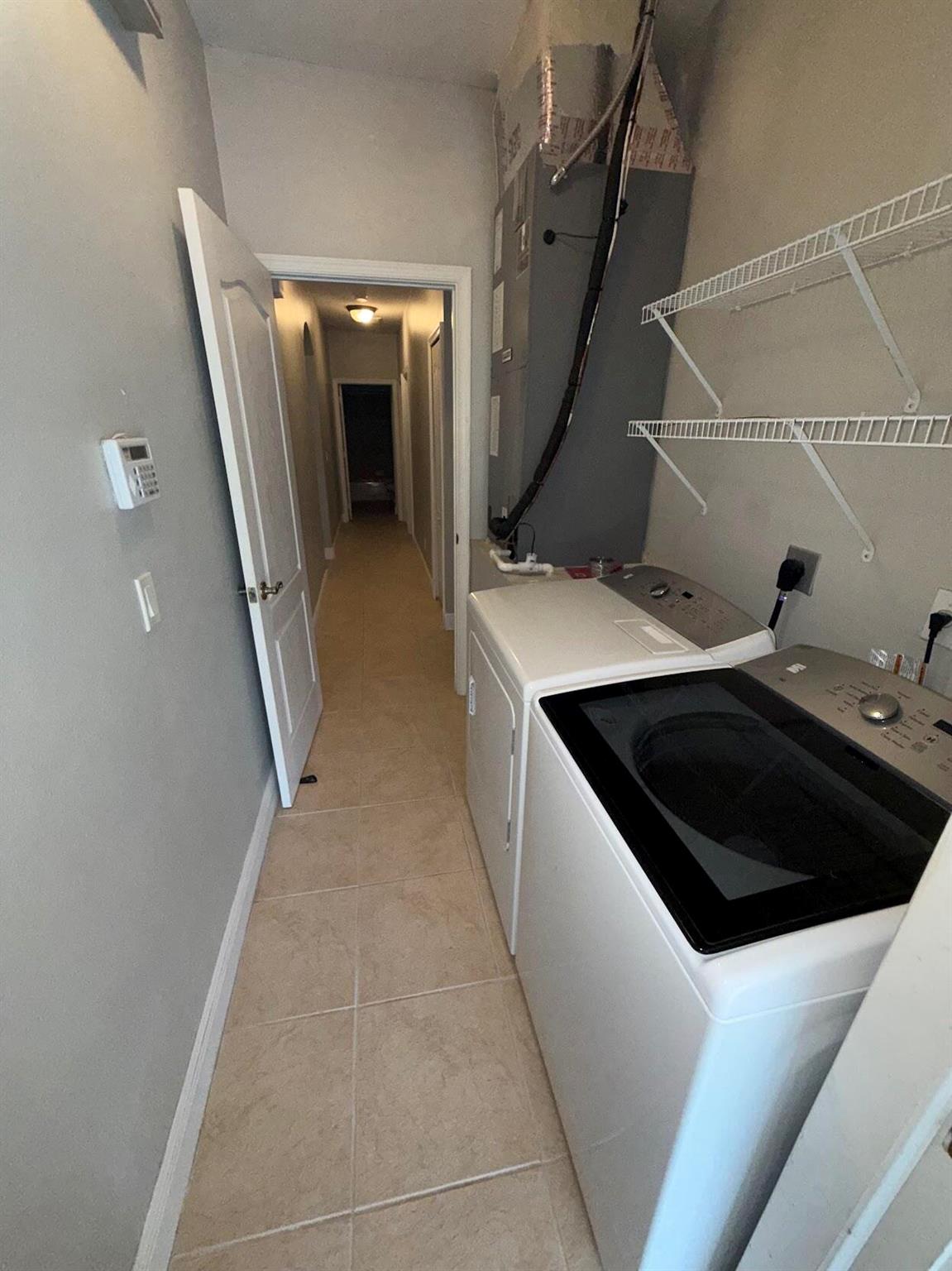 ''''''OAKS OF VERO PD PHA - Residential Lease
