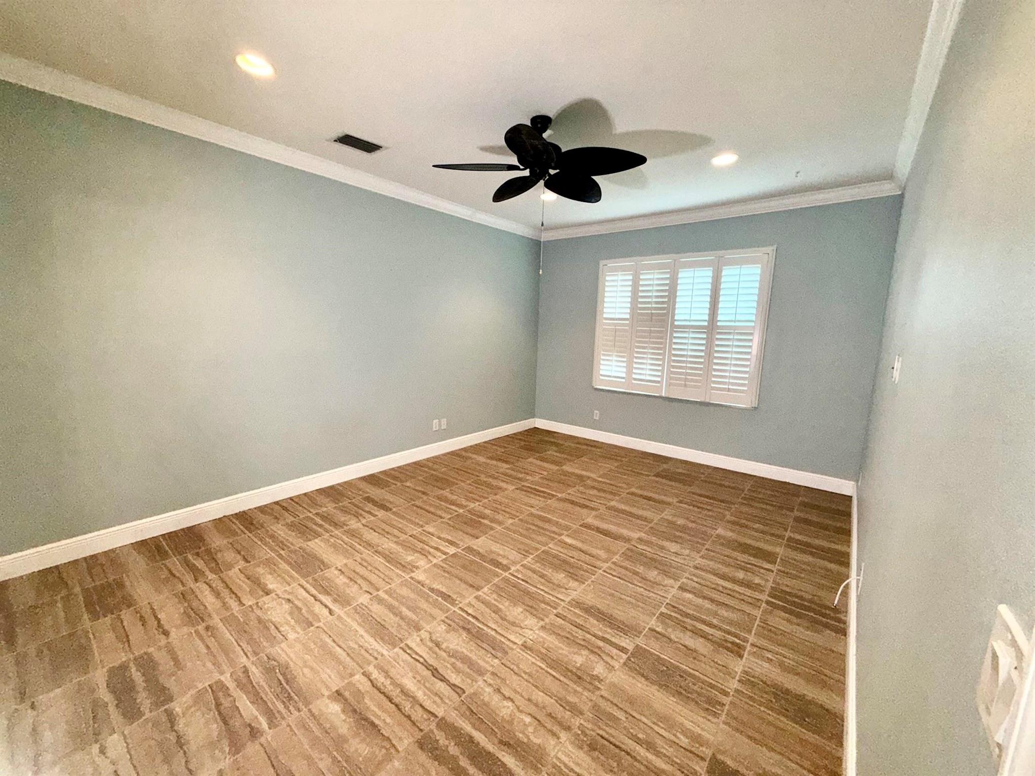 ''''''OAKS OF VERO PD PHA - Residential Lease