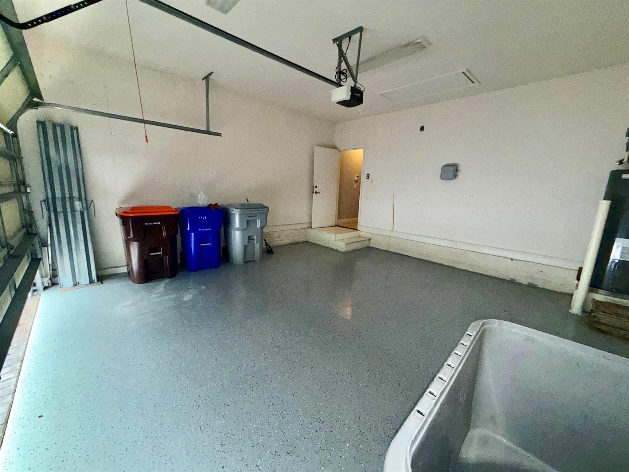 ''''''OAKS OF VERO PD PHA - Residential Lease