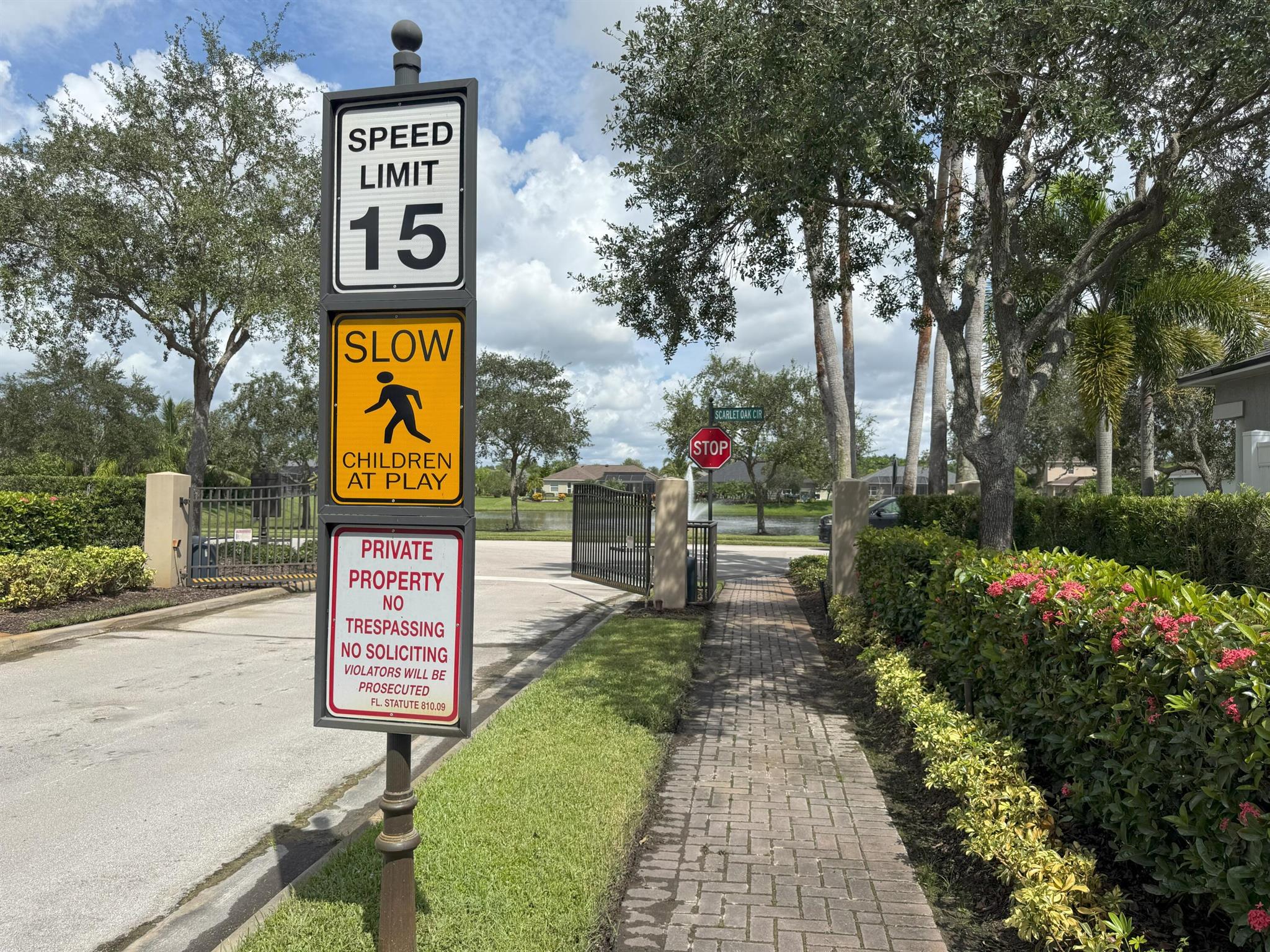 ''''''OAKS OF VERO PD PHA - Residential Lease