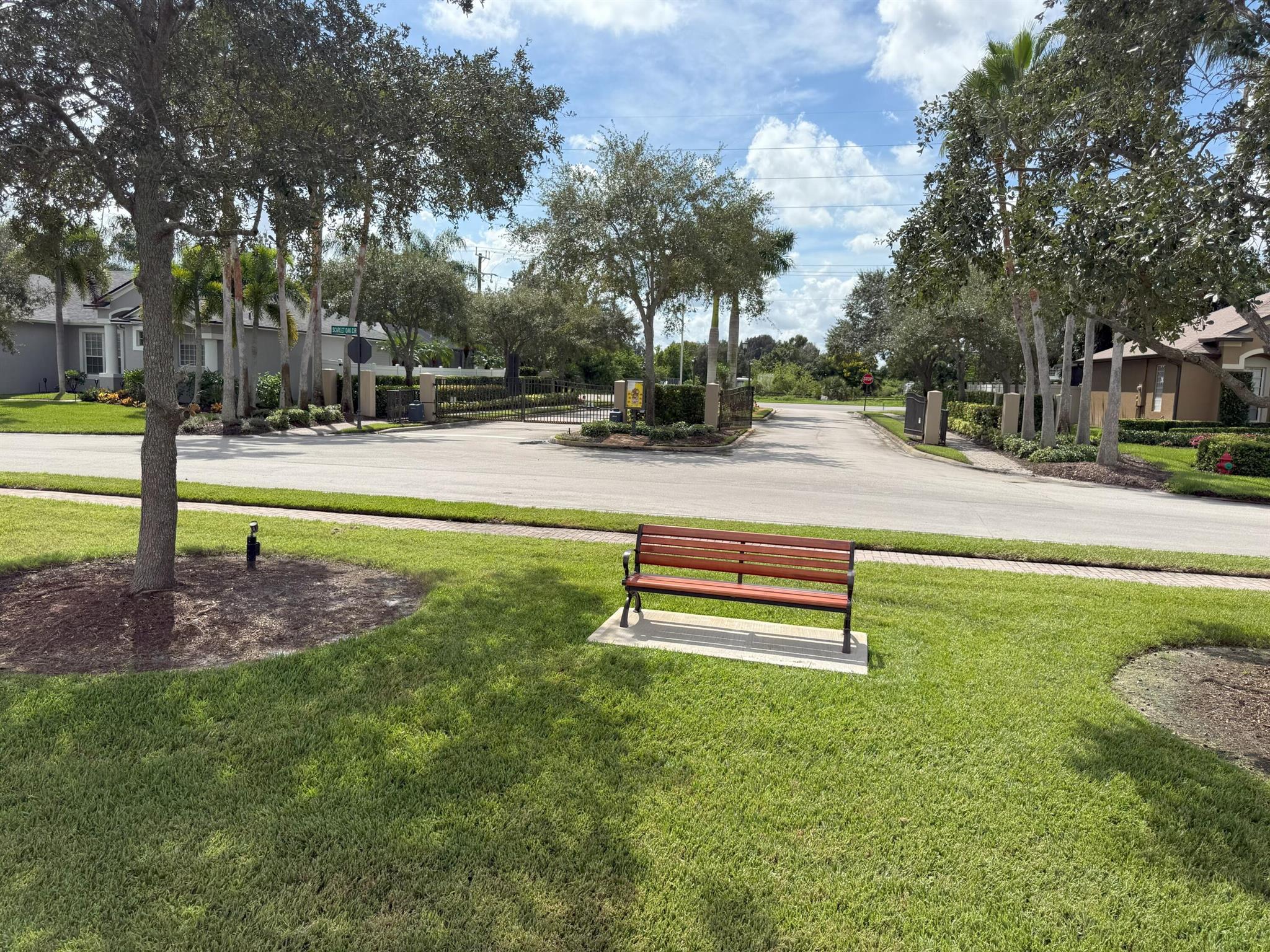 ''''''OAKS OF VERO PD PHA - Residential Lease