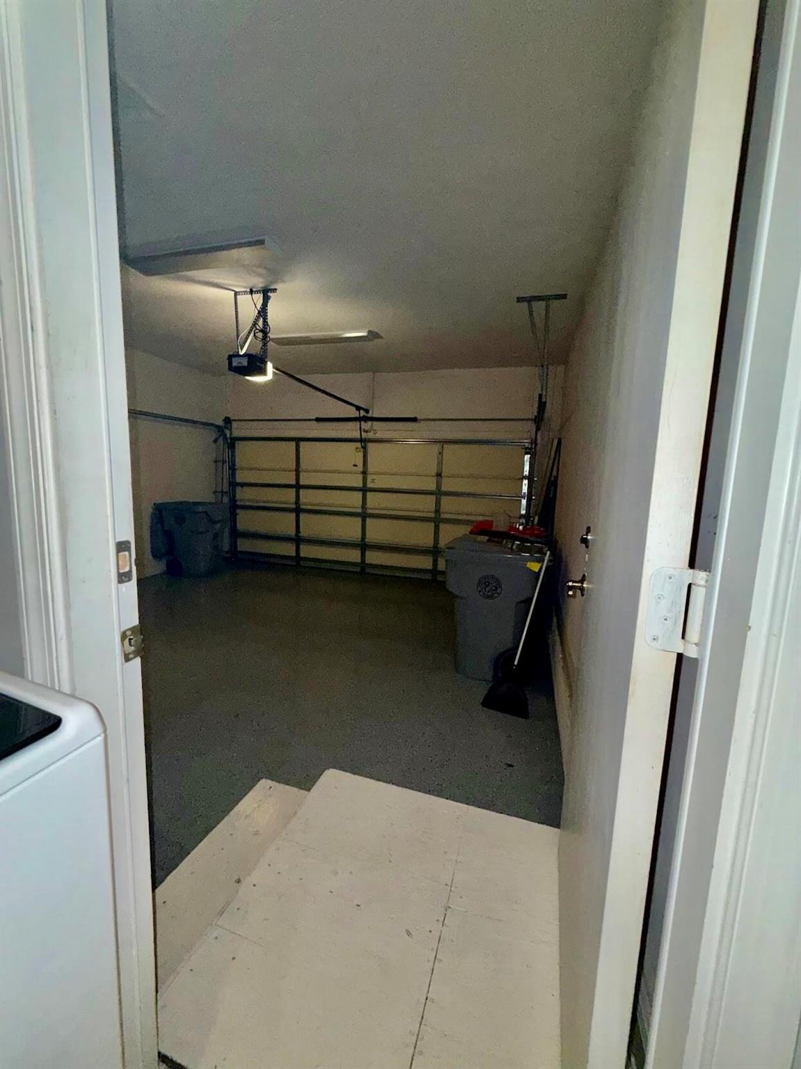 ''''''OAKS OF VERO PD PHA - Residential Lease