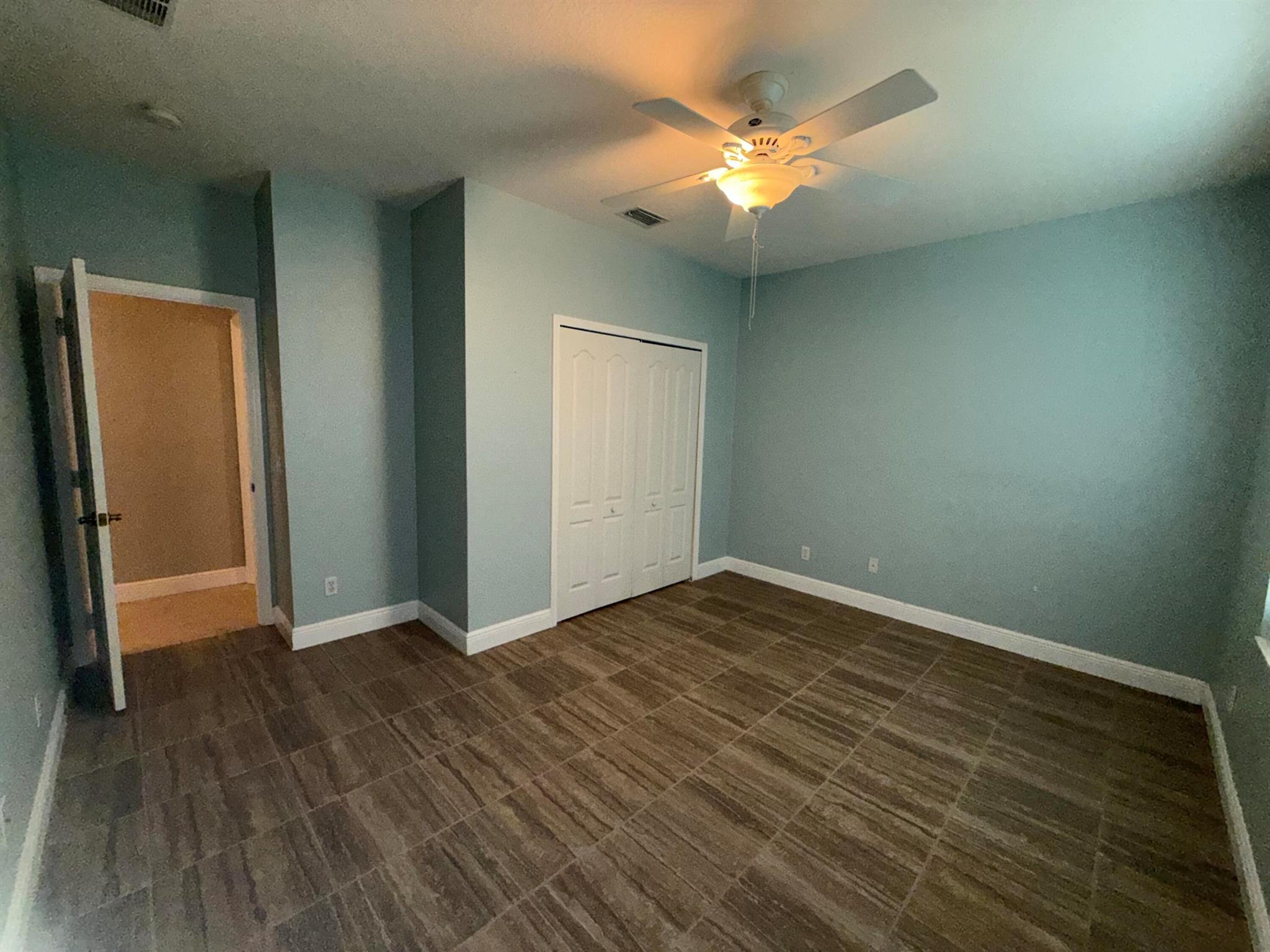 ''''''OAKS OF VERO PD PHA - Residential Lease