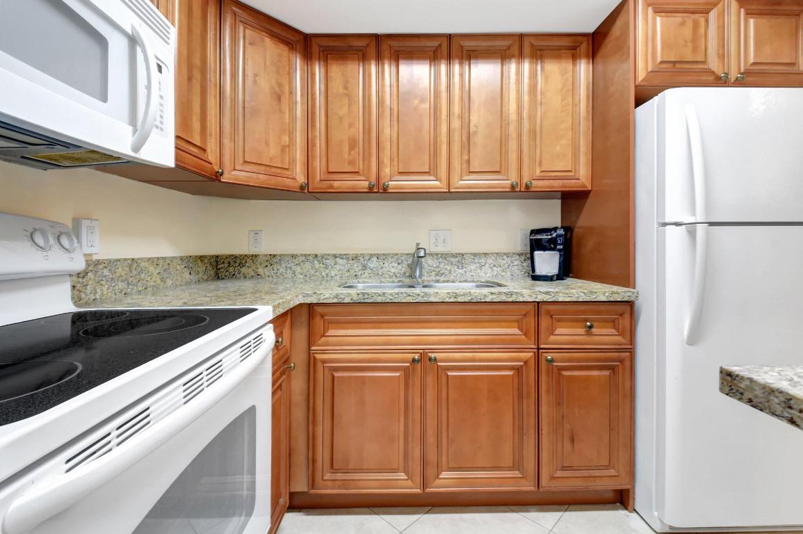 COLONIAL RIDGE CORP - Residential