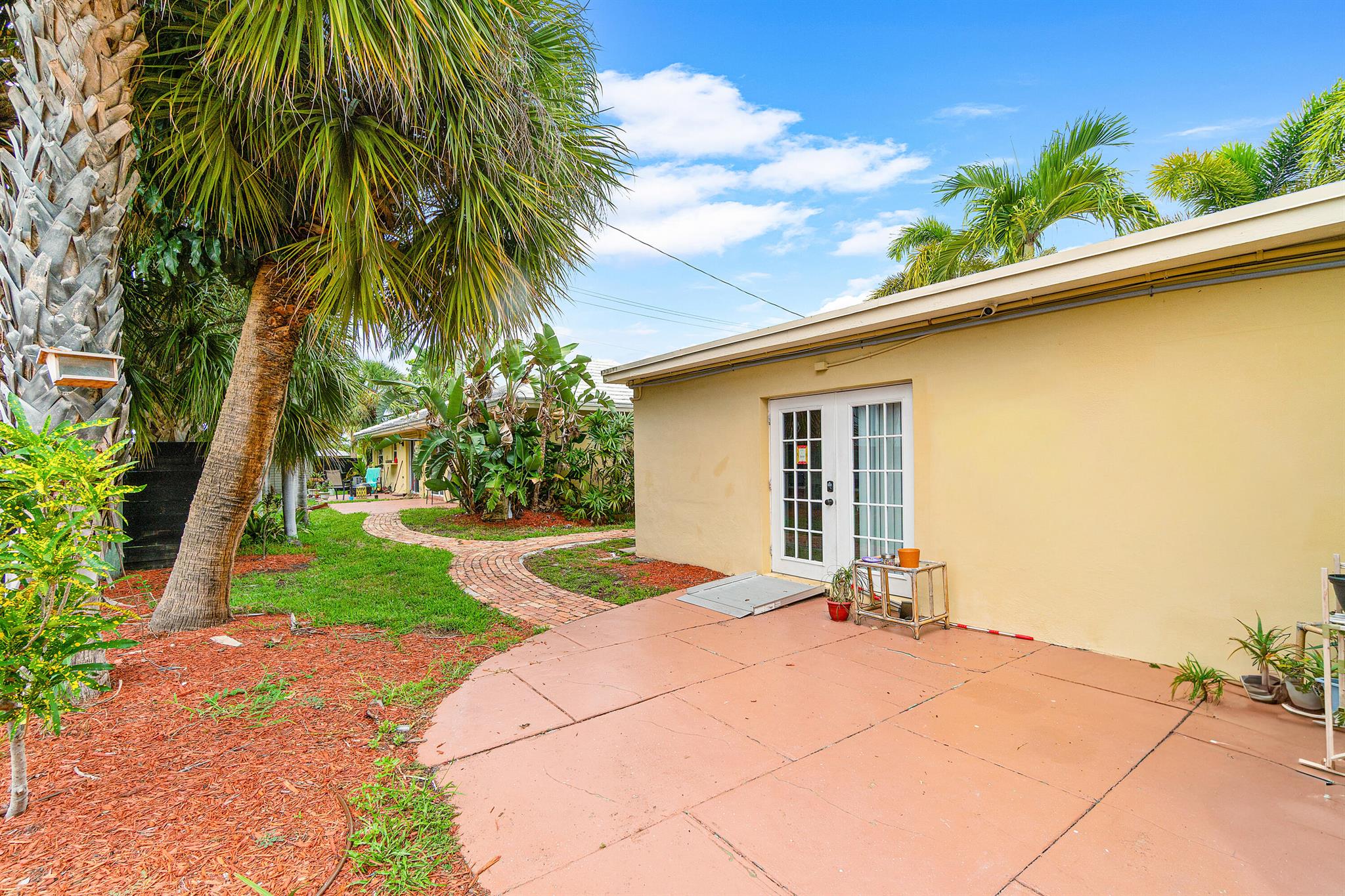 2625 W West Way 1