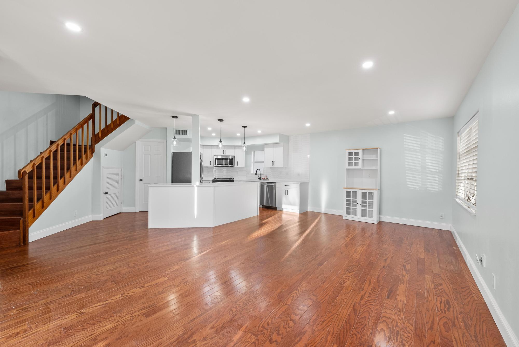 169 Seabreeze Circle
