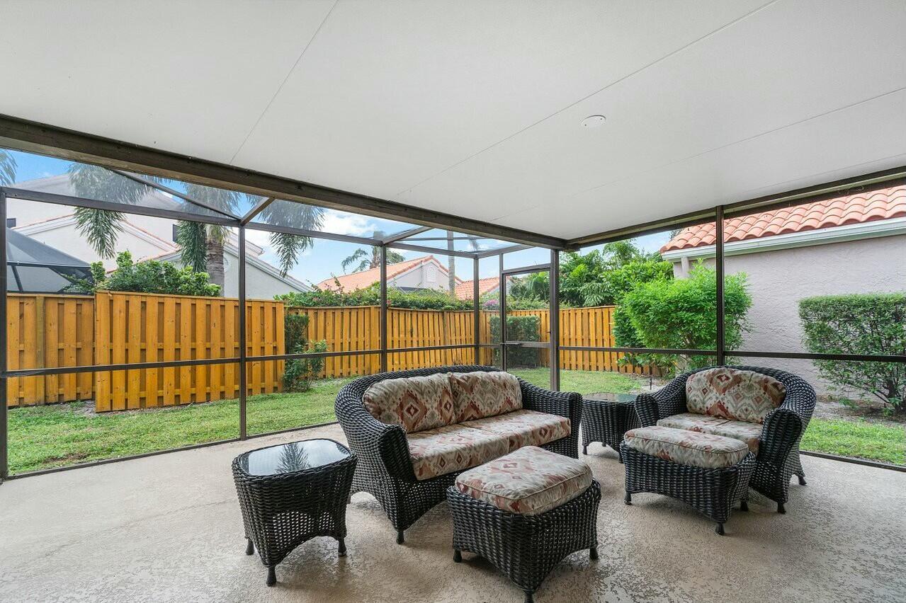 CRYSTAL POINTE - Residential