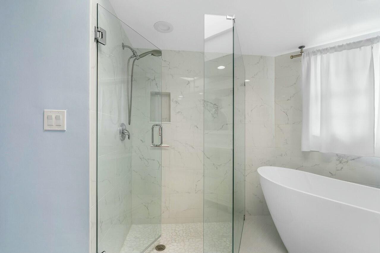 CRYSTAL POINTE - Residential