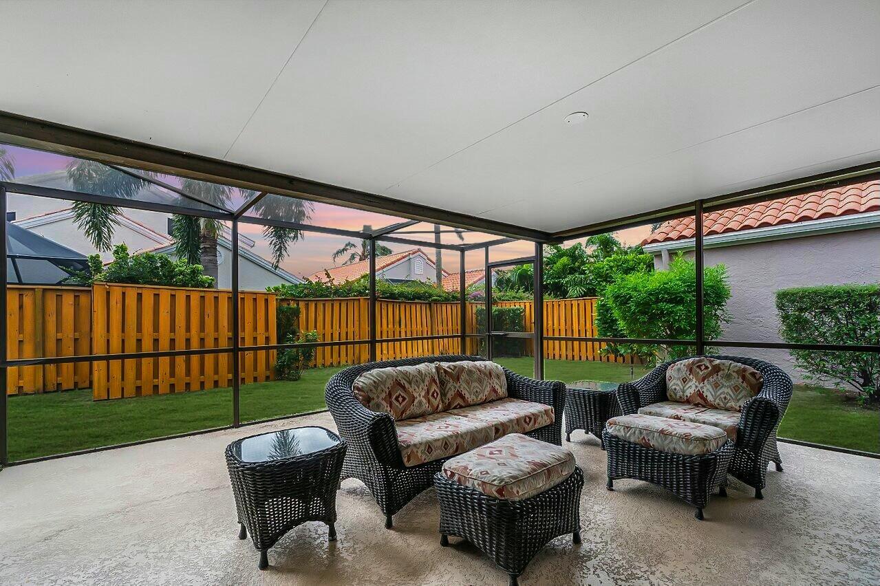 CRYSTAL POINTE - Residential