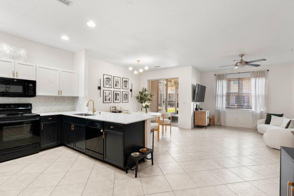453 Rainbow Springs Terrace