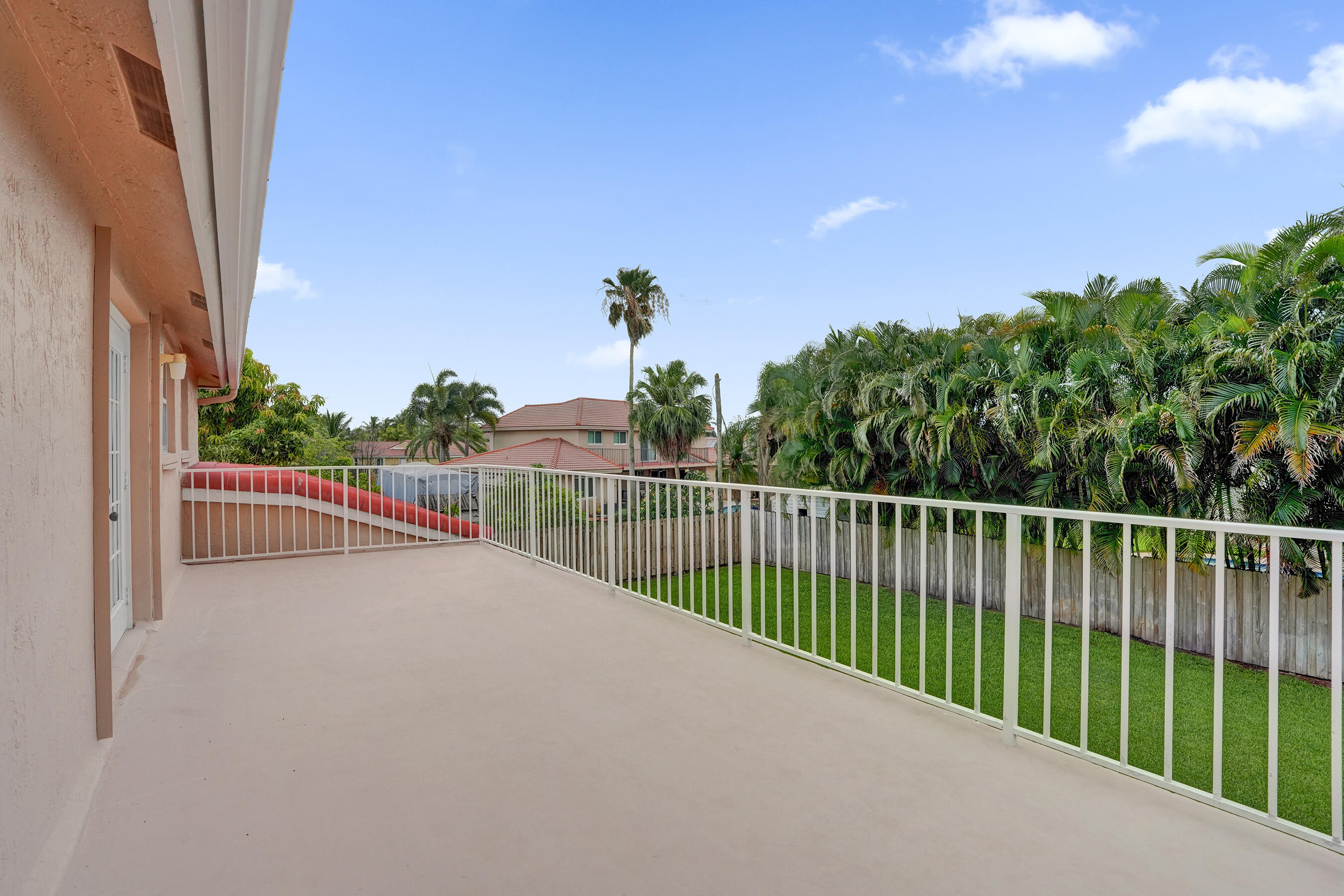 HAWKES BLUFF - Residential