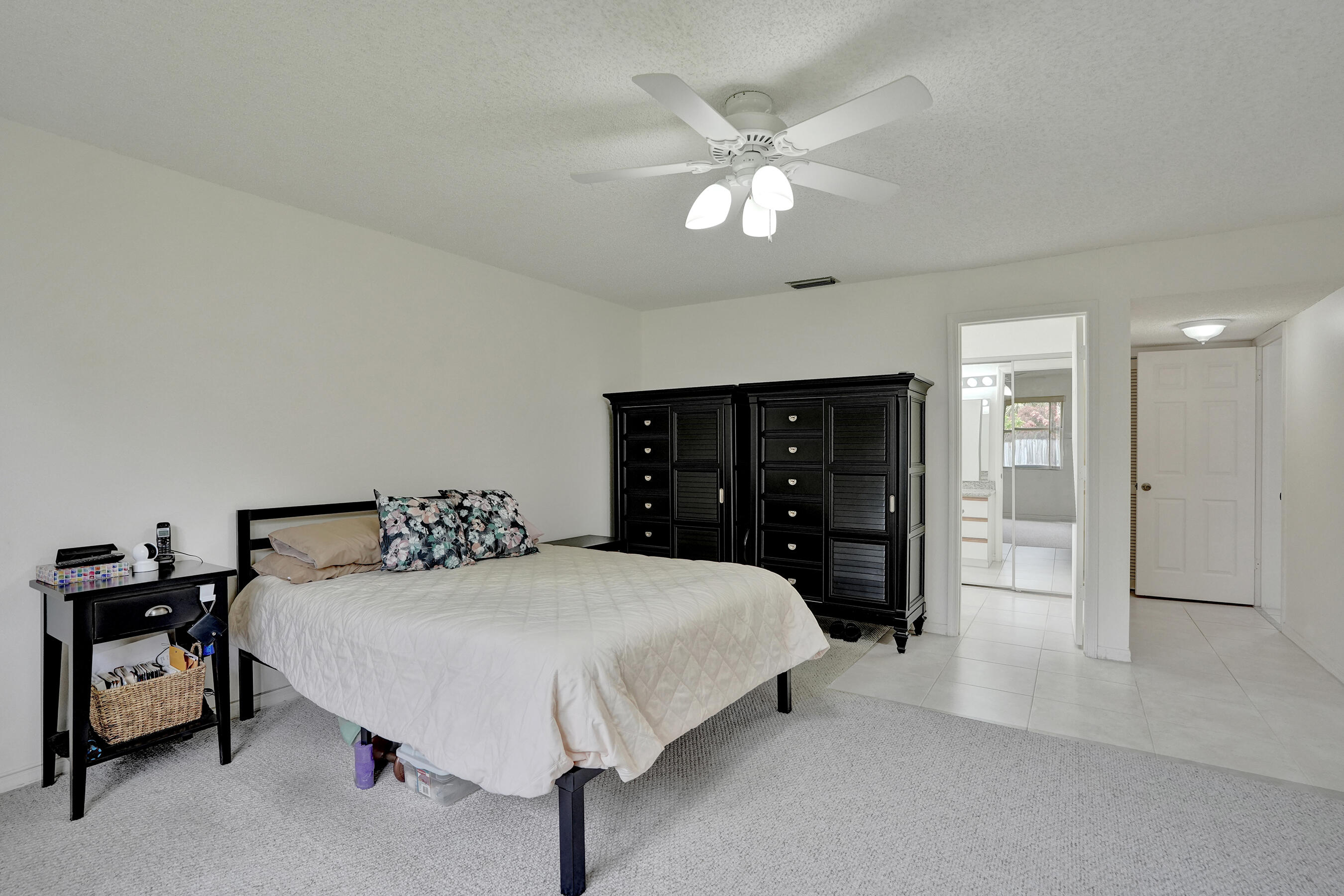 HAWKES BLUFF - Residential