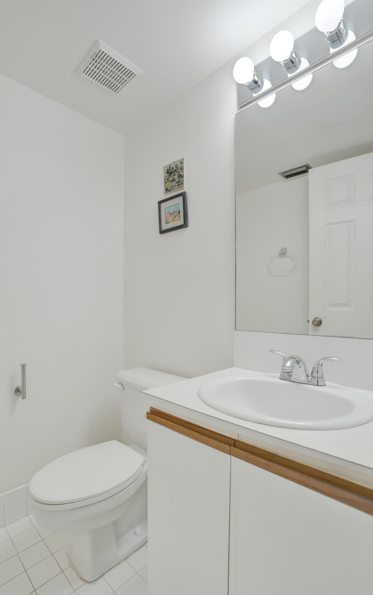 HAWKES BLUFF - Residential