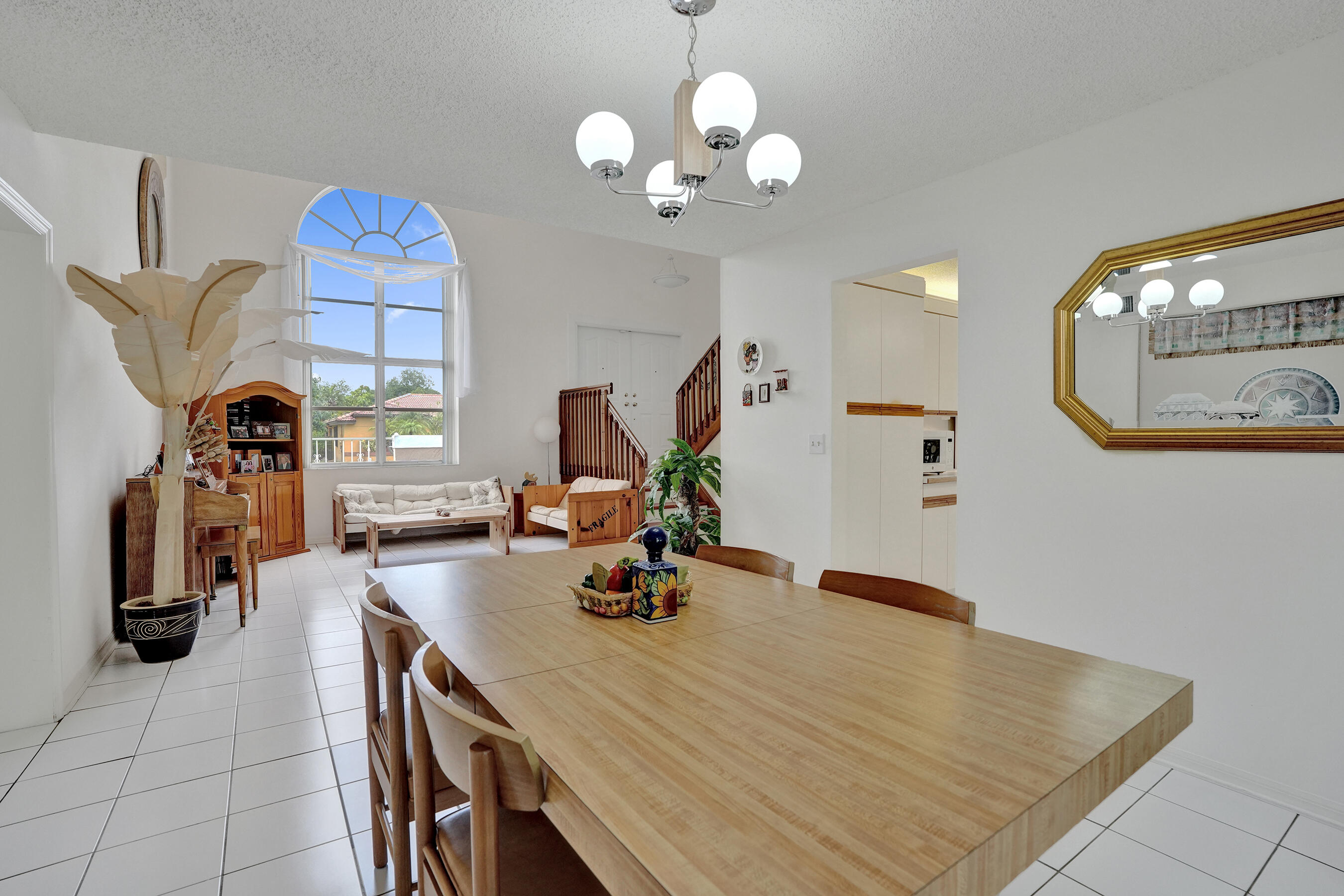 HAWKES BLUFF - Residential