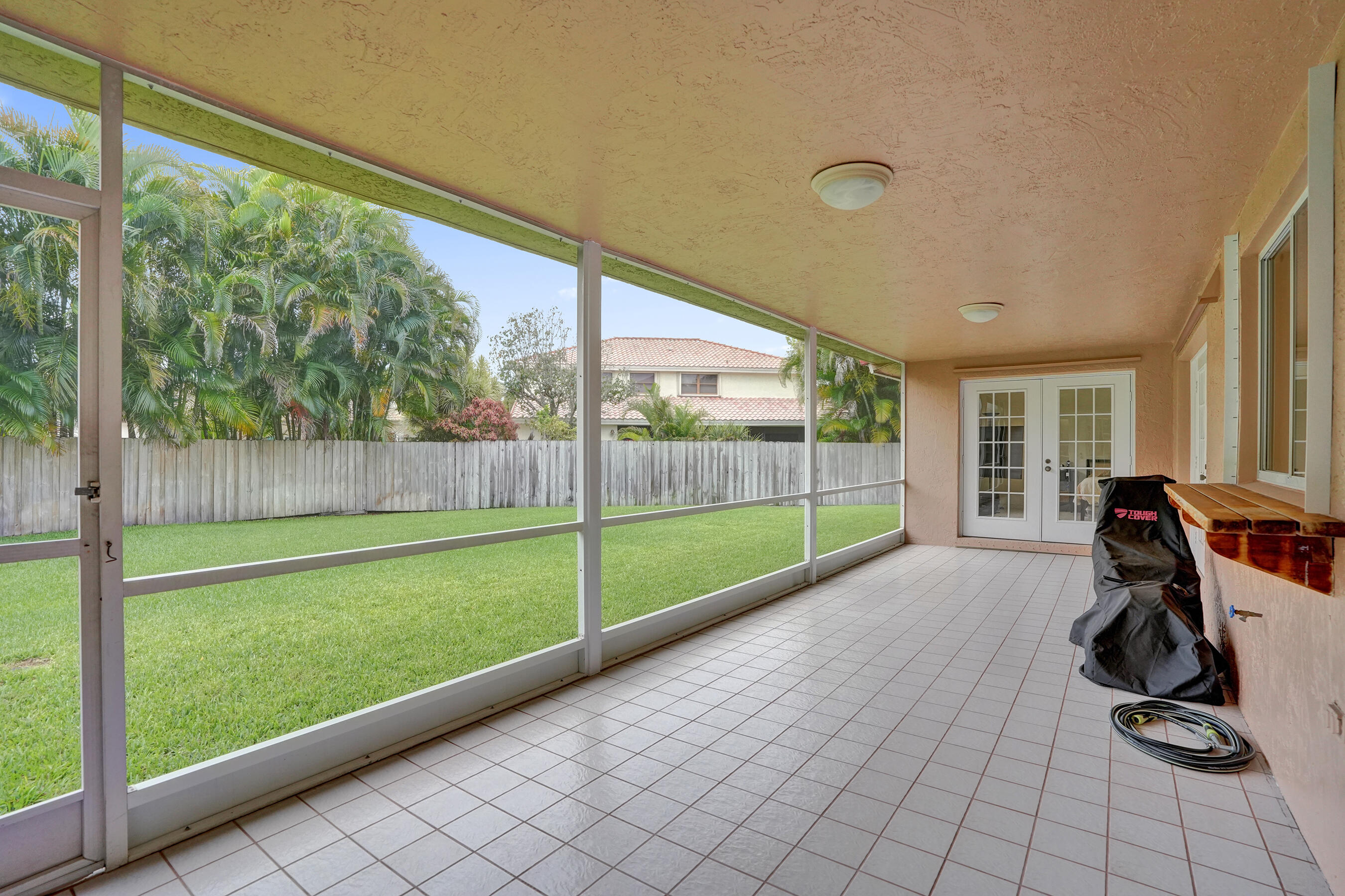 HAWKES BLUFF - Residential