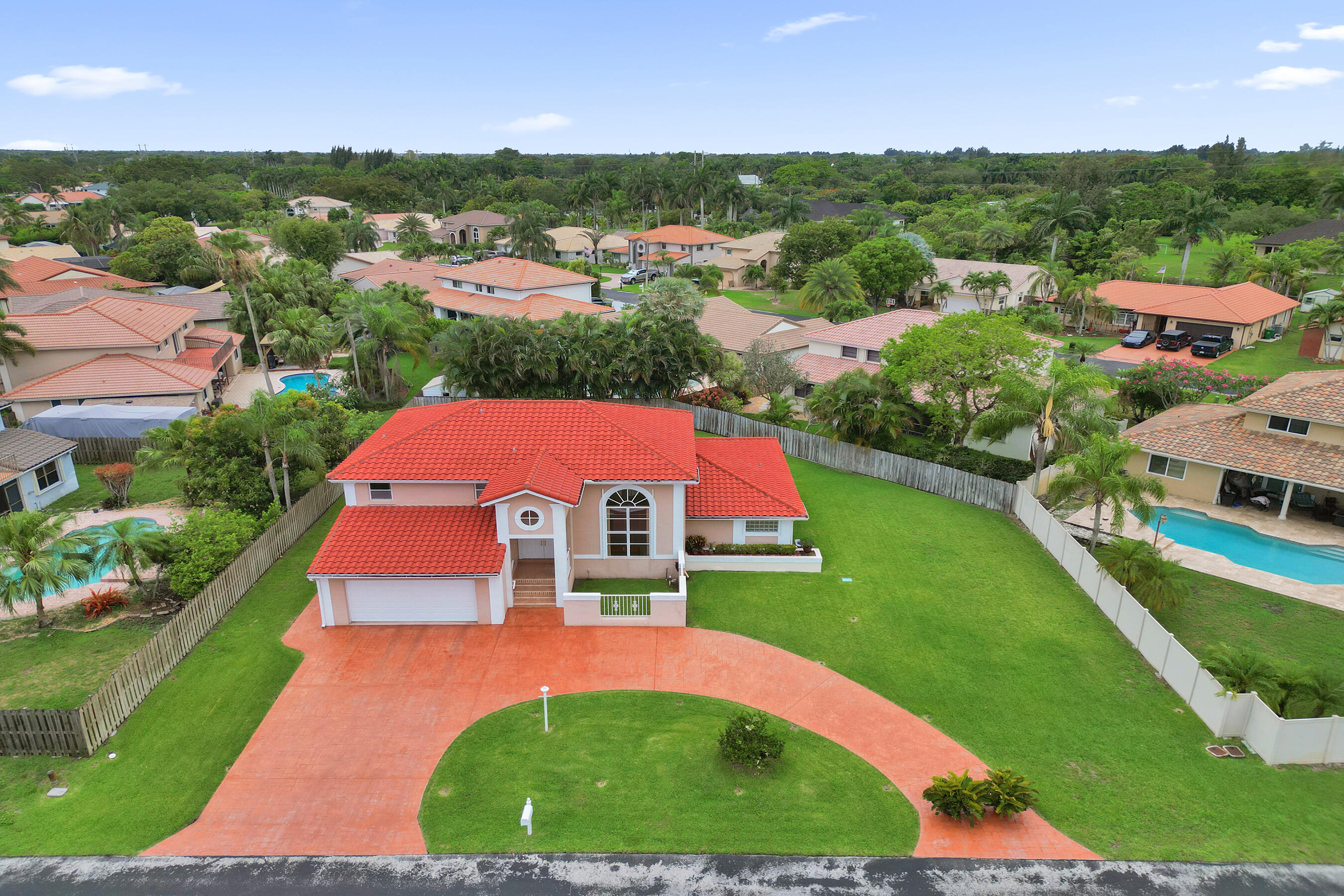 HAWKES BLUFF - Residential