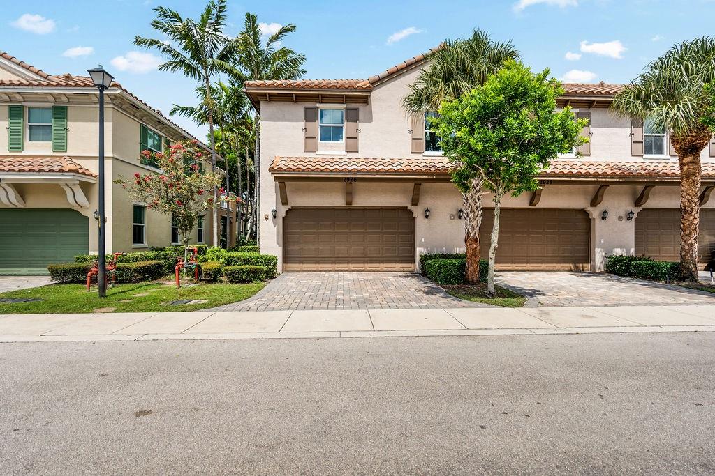 This Cooper City gem located in gated Cascada Isle at Monterra is waiting for you. This 2 bedroom 2 bathroom home has the perfect blend of comfort, style, and convenience. Also has a great sized loft perfect for a home office.
Amenities: Pools, Splash pad, Fitness Center with Locker rooms & Steam rooms, Community Clubhouse and party room, Tennis Court, Basketball Court, Game Room with Billiards, Children’s playgrounds, cycling and walking trails. The property is located within close proximity to Shopping Centers, Dining, Schools, major transportation routes and more-ensuring great connectivity to the surrounding area.