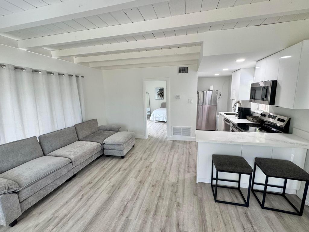 Photo of 1130 NE 18th Avenue #3, Fort Lauderdale, FL 33304 (MLS # B26015538)