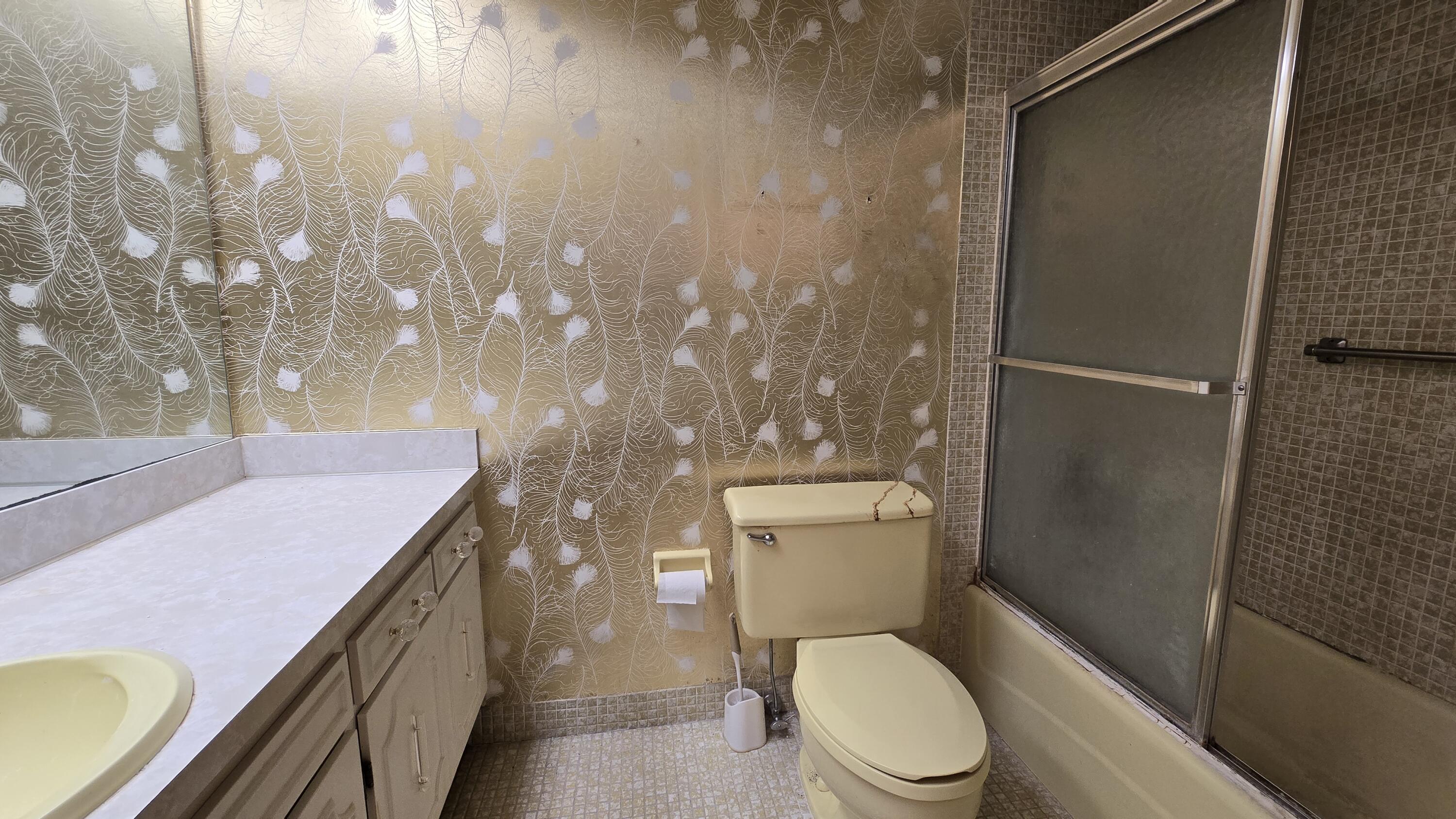 NO 40 PALM-AIRE COUNTRY CLUB - Residential