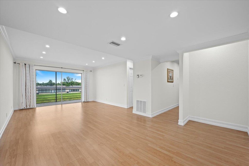Photo of 190 Lake Evelyn Drive #190, West Palm Beach, FL 33411 (MLS # B26047867)