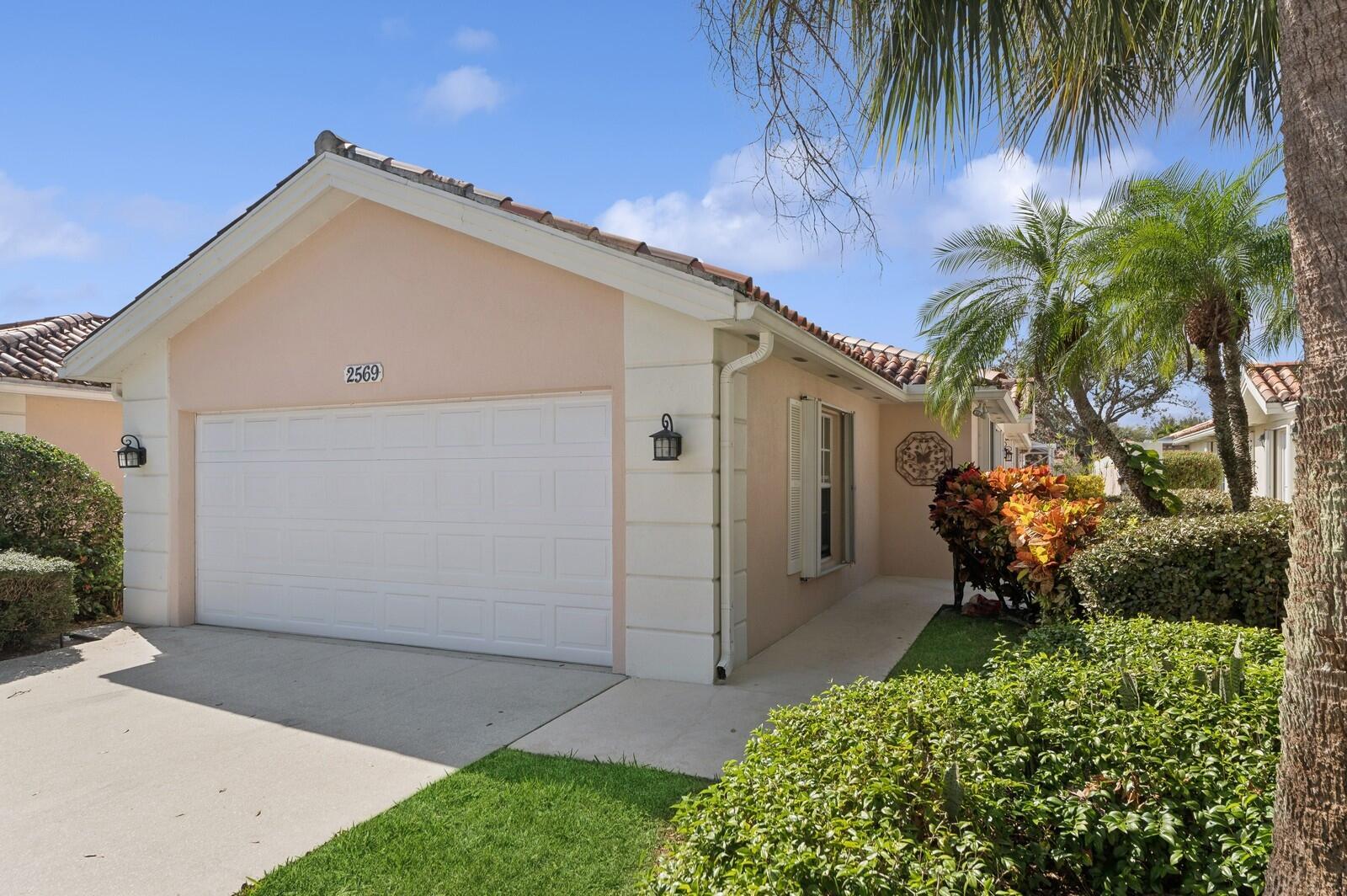 2569 Livingston Lane