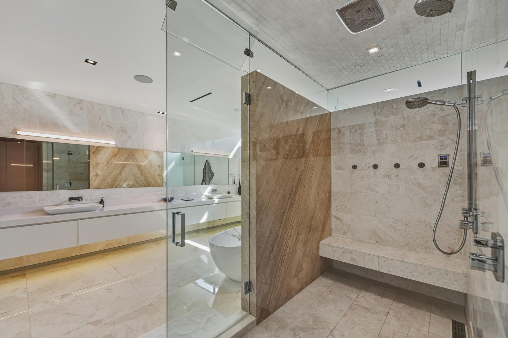 Riviera 6-17 B - Residential