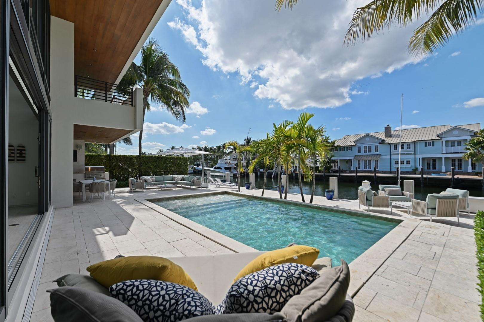 Riviera 6-17 B - Residential