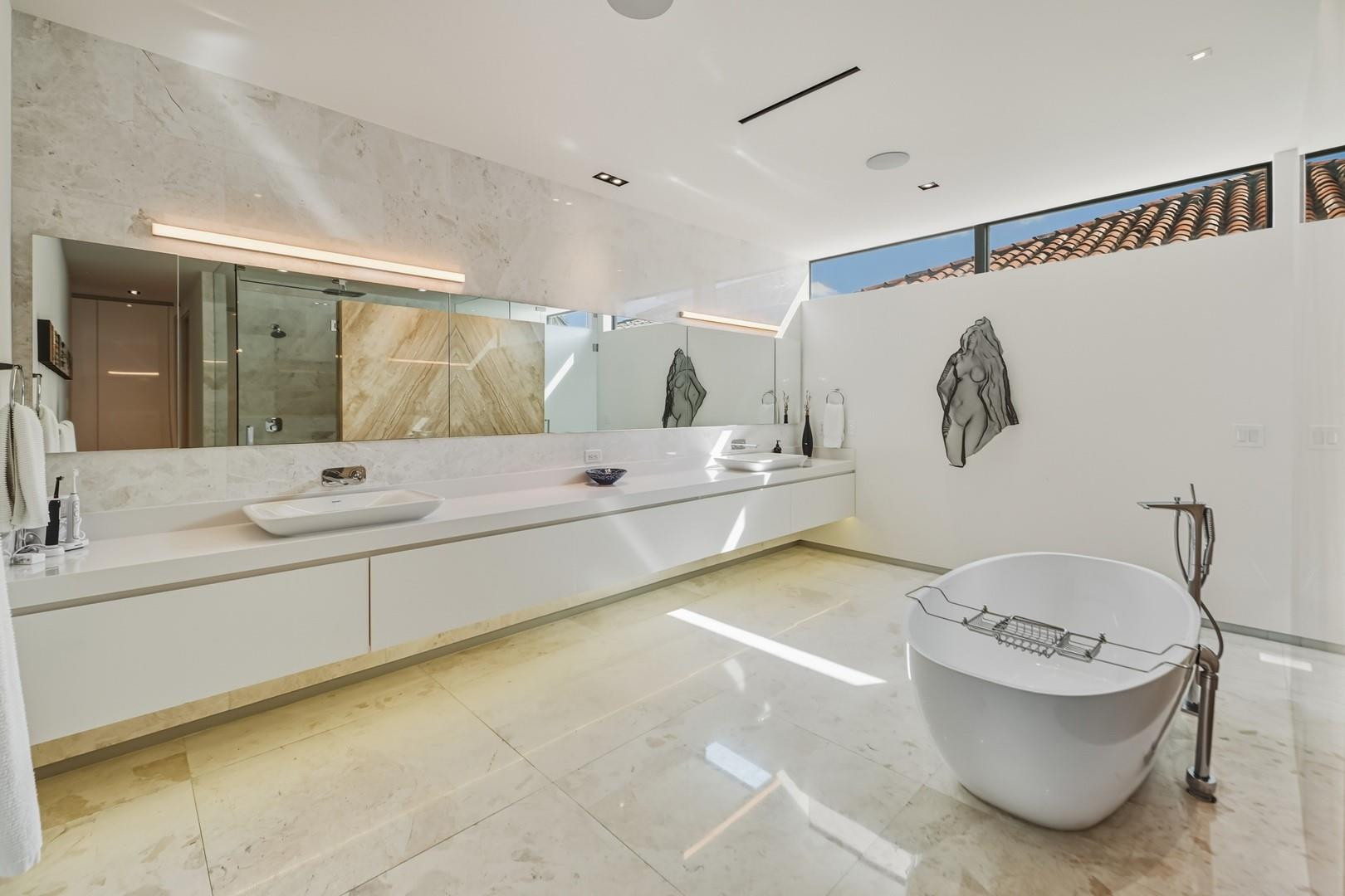 Riviera 6-17 B - Residential